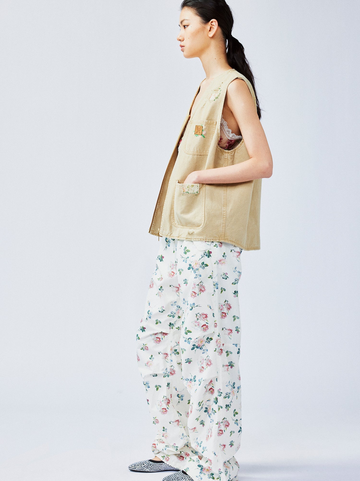 Romantic wallpaper floral parachute pants