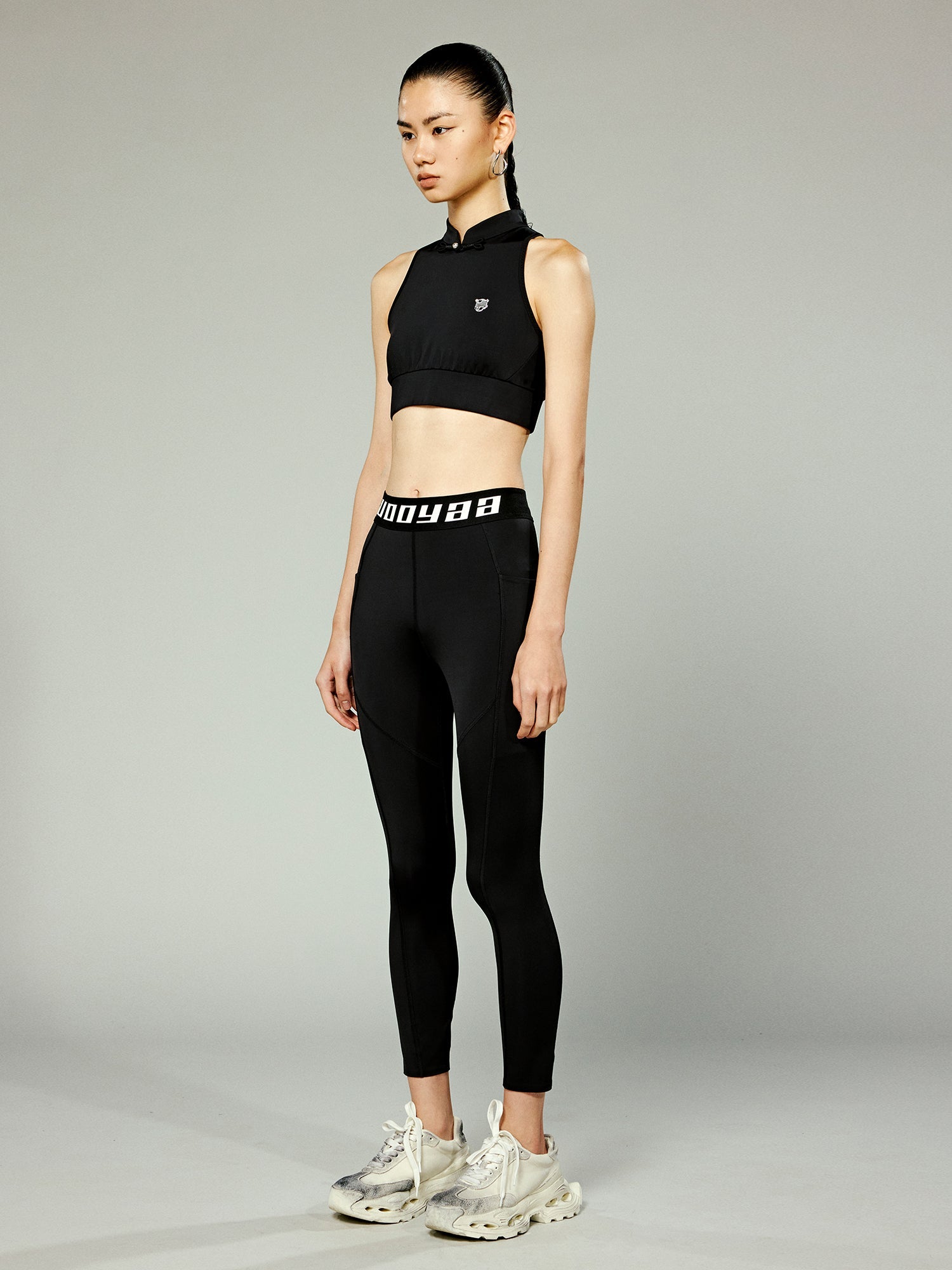 Sports-inspired logo cycling pants