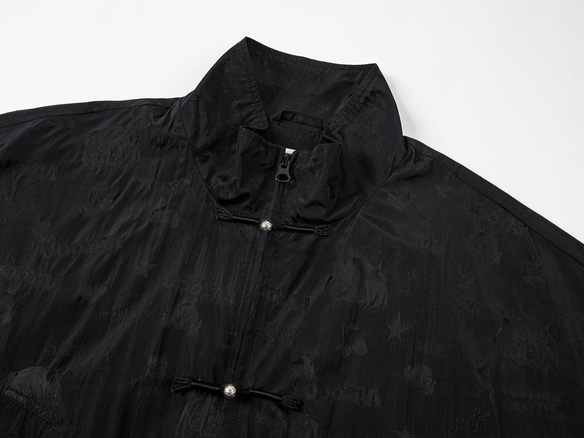 Sporty hunting jacket with jacquard floral design