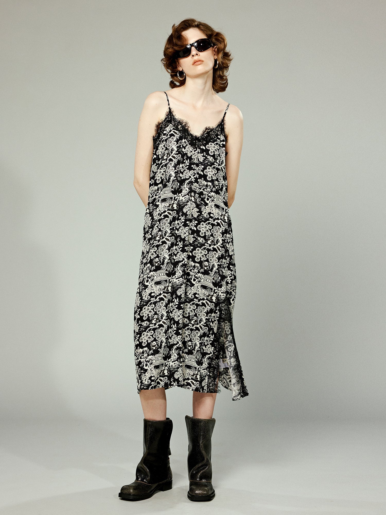 Playful Chinese-style floral print slip dress