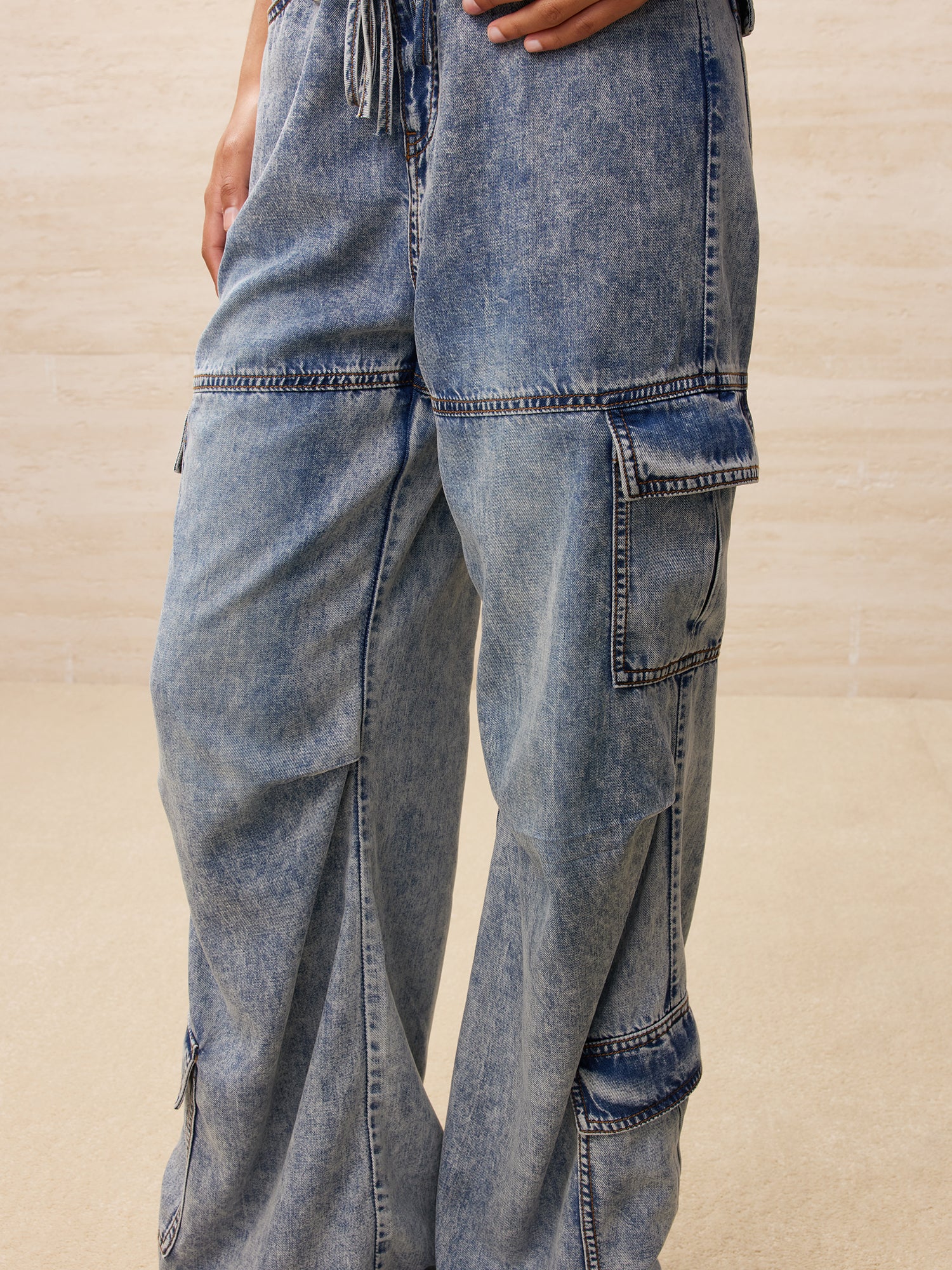 Washed cargo jogger jeans