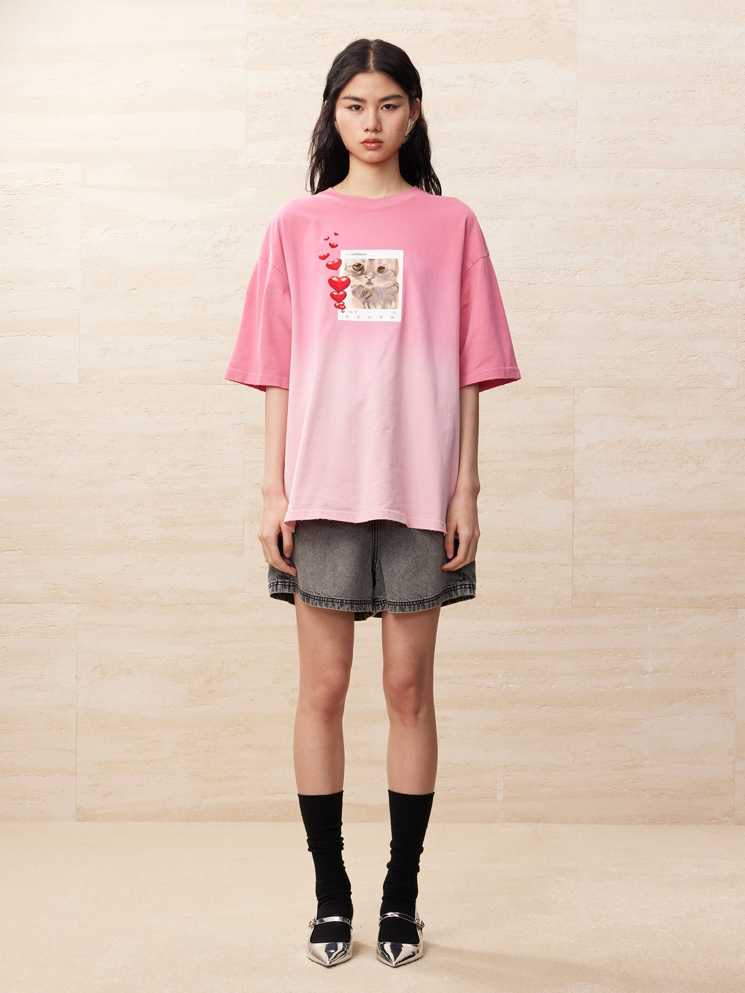 Kitten portrait gradient t-shirt