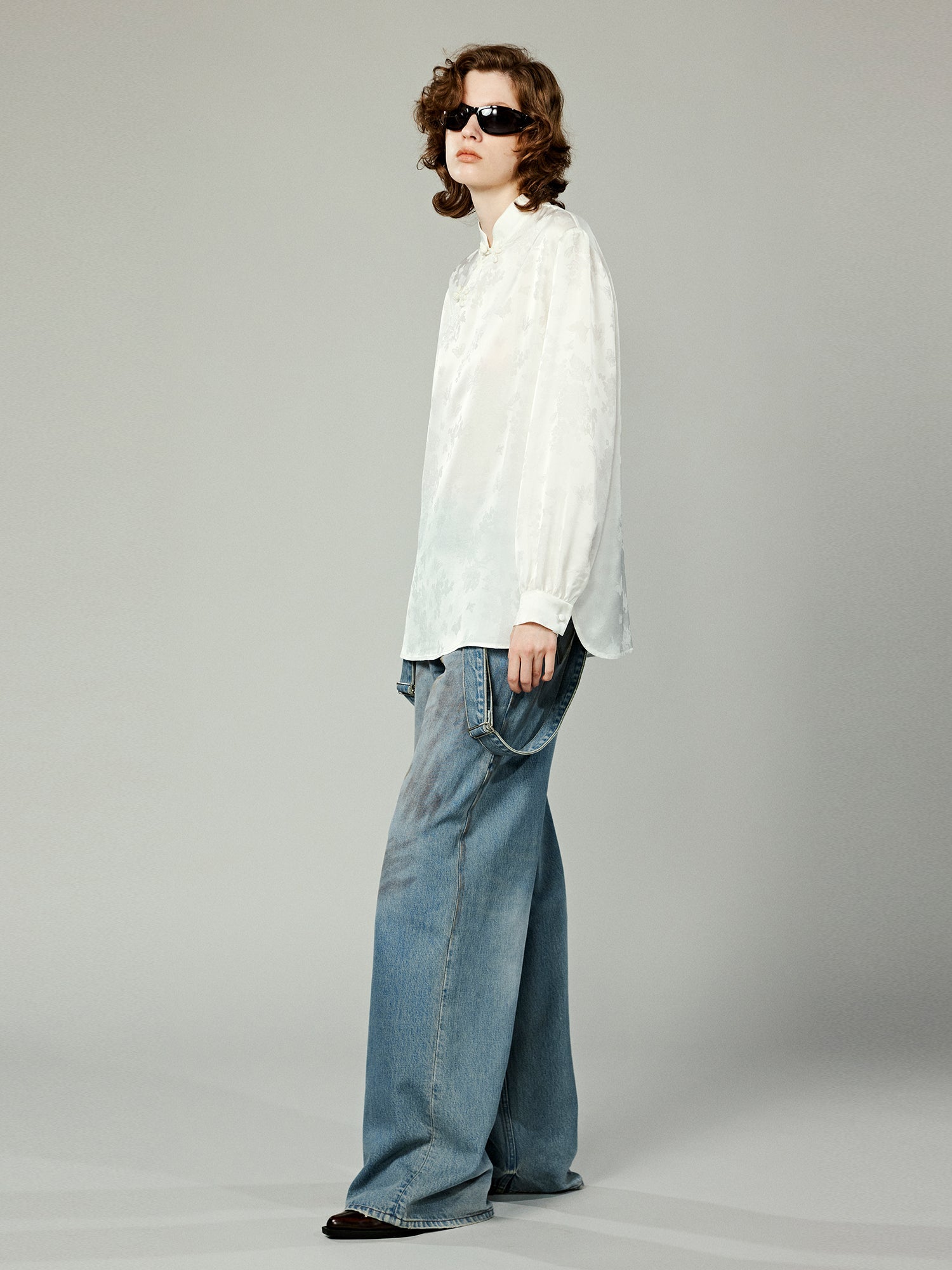 Modern chinese style mandarin collar blouse