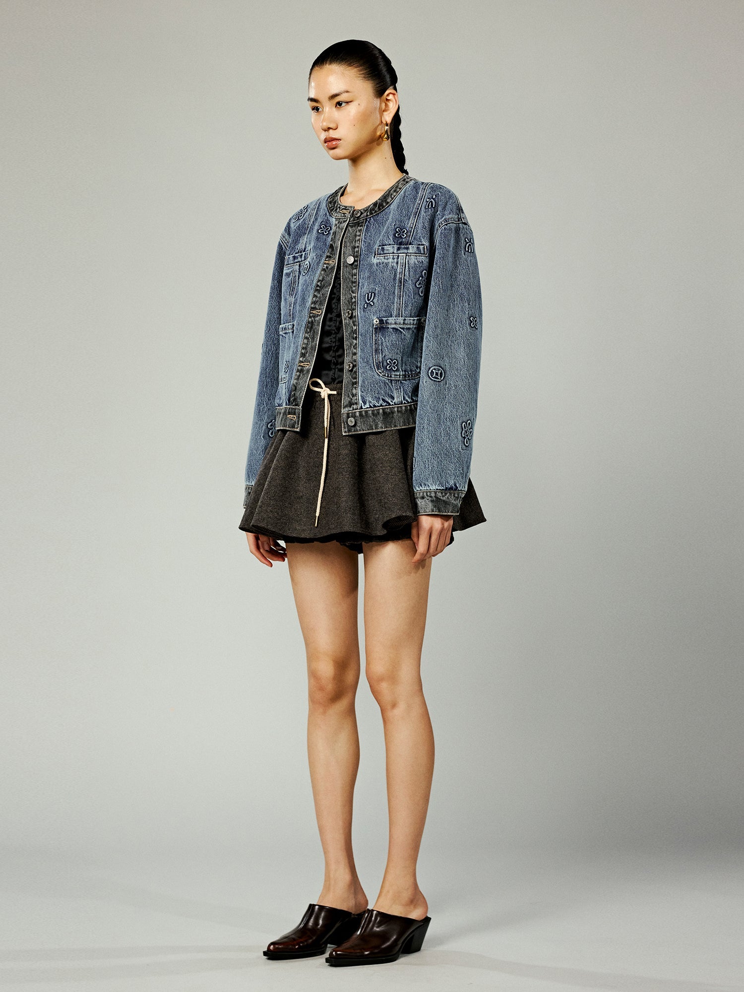 Chinese-style denim collarless jacket