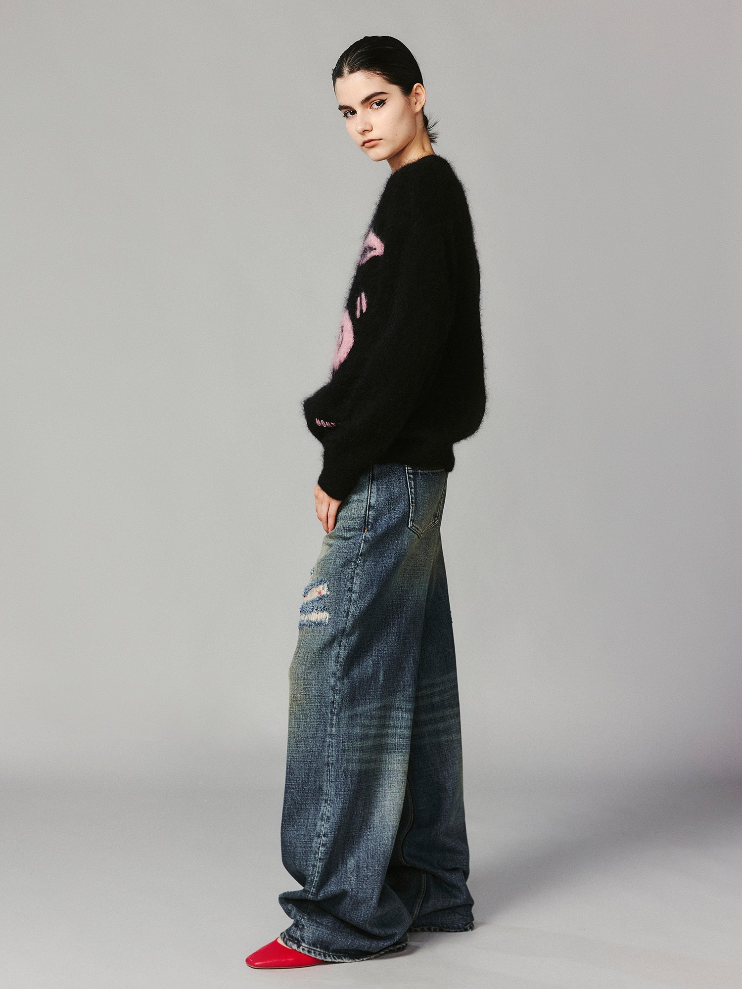 Emotional dynamic cherry pullover