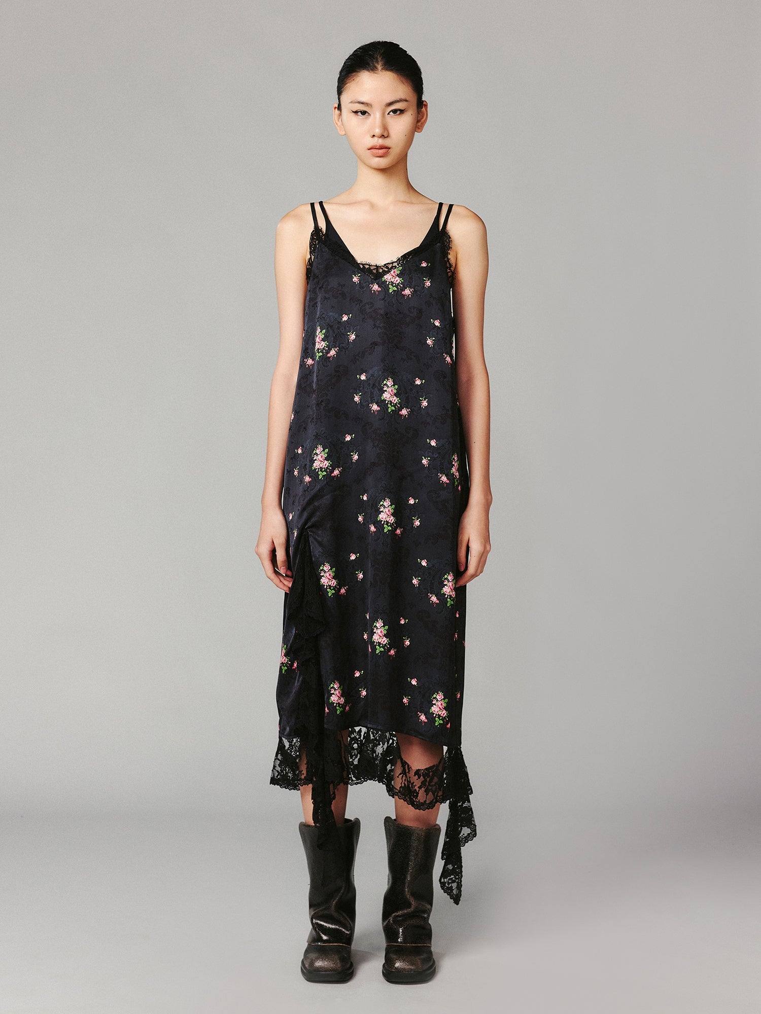 The European wallpaper-inspired floral lace slip dress
