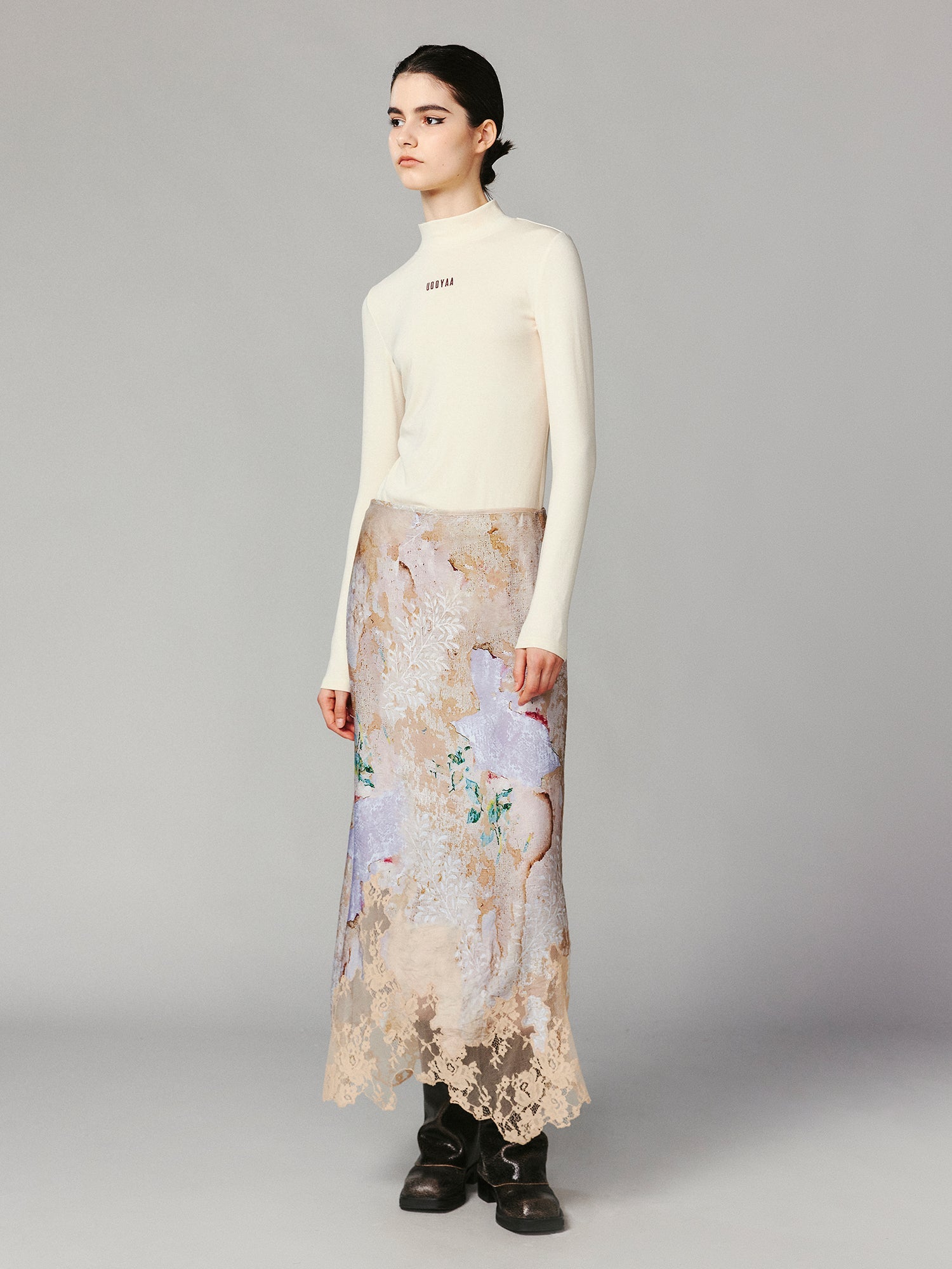 Floral wallpaper lace skirt