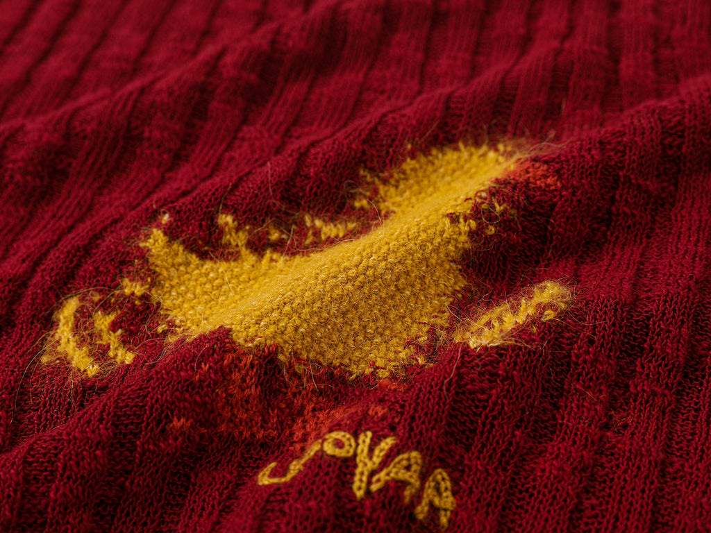 Dynamic "I" duck pullover sweater