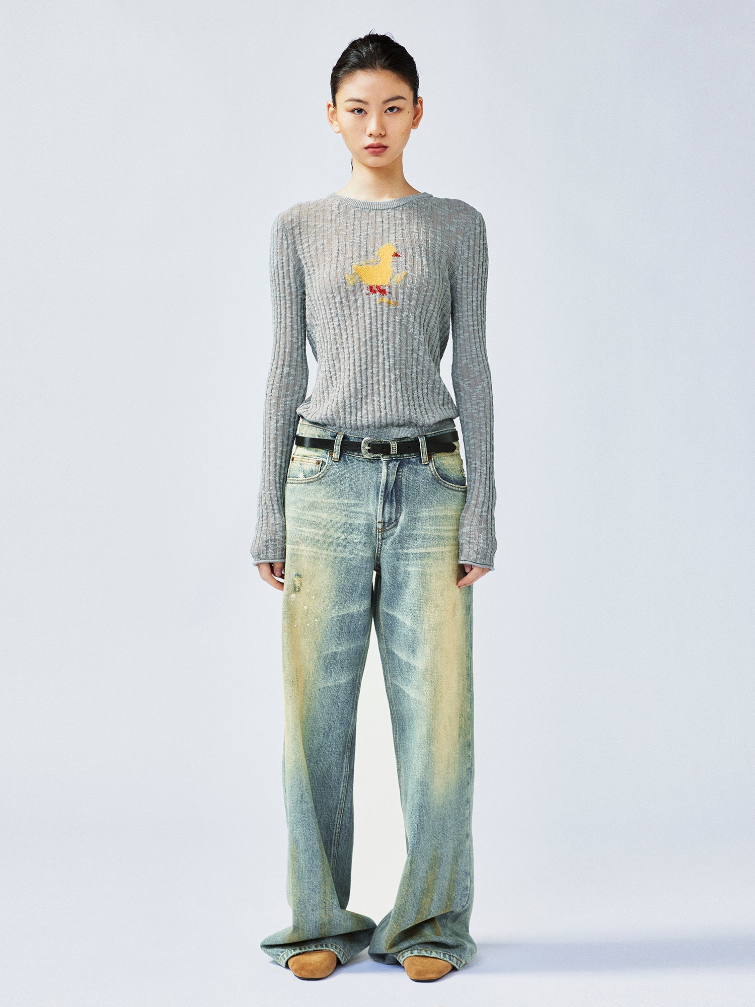 Dynamic "I" duck pullover sweater