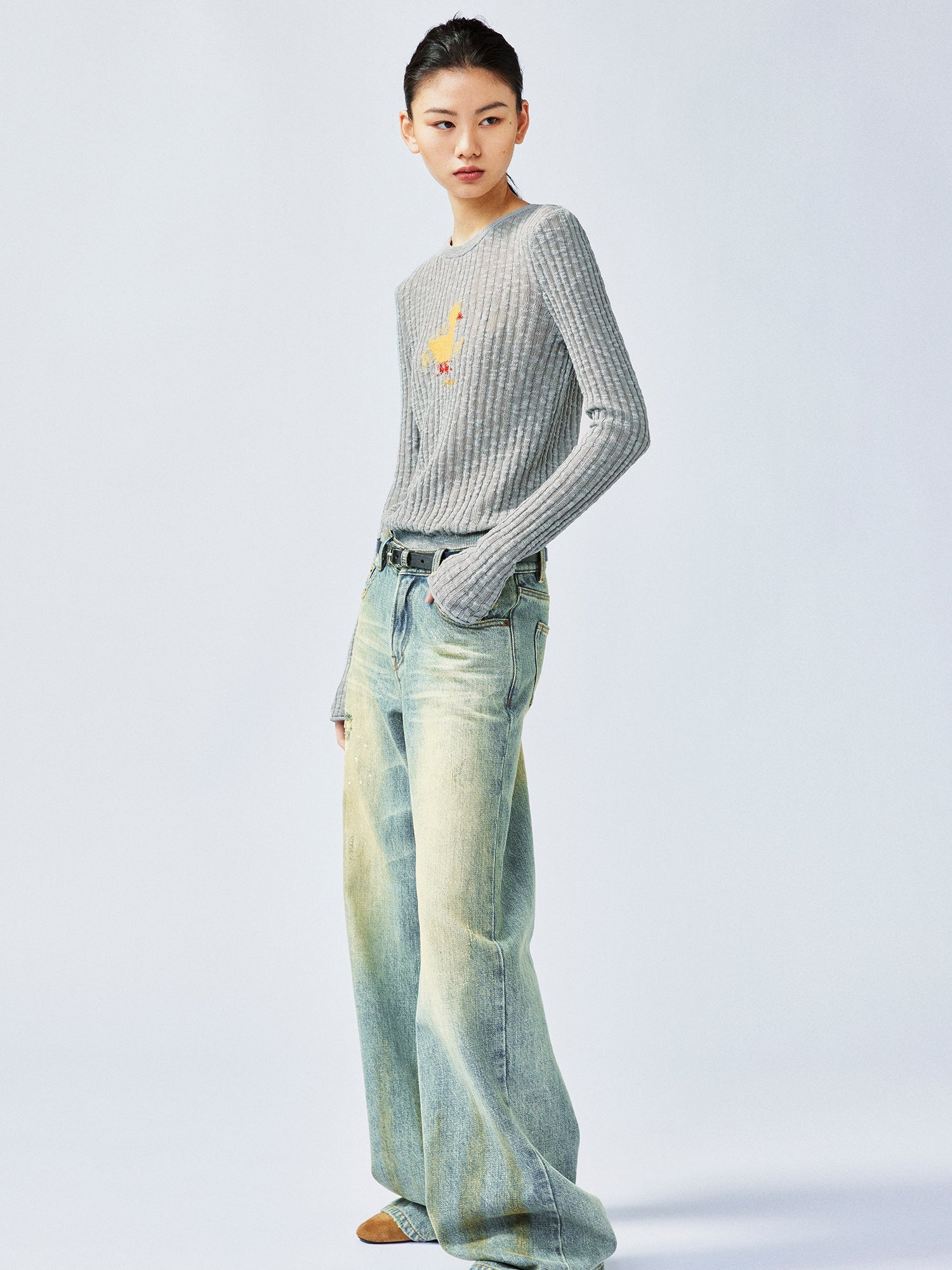 Dynamic "I" duck pullover sweater