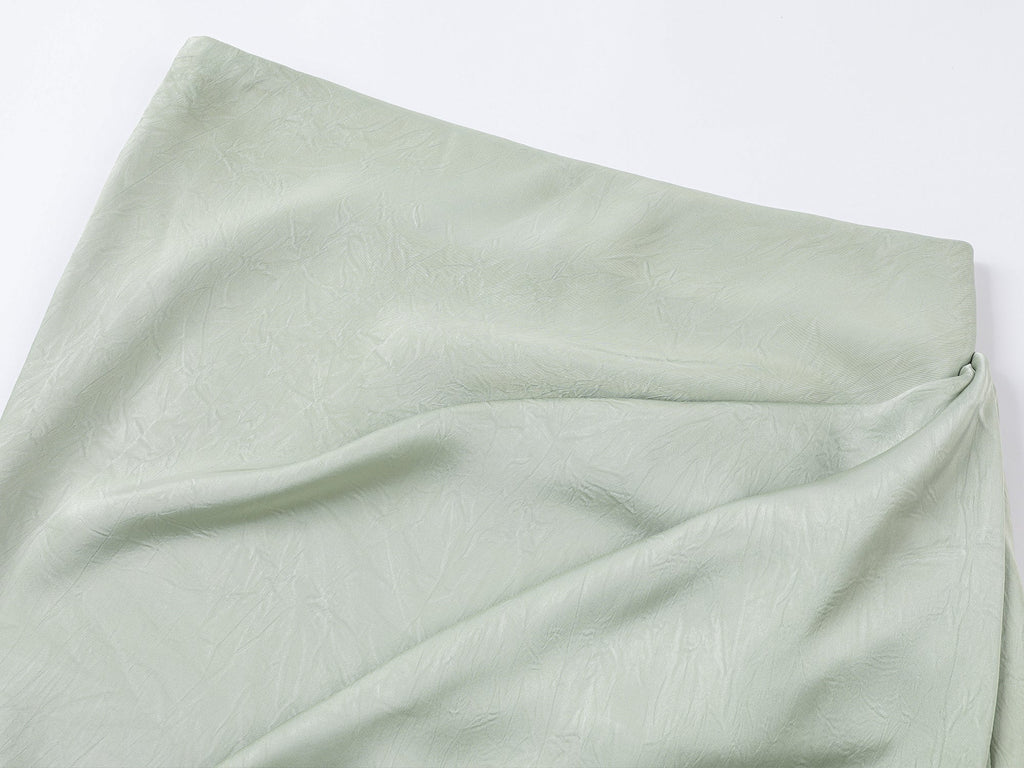 Free-flowing lift skirt