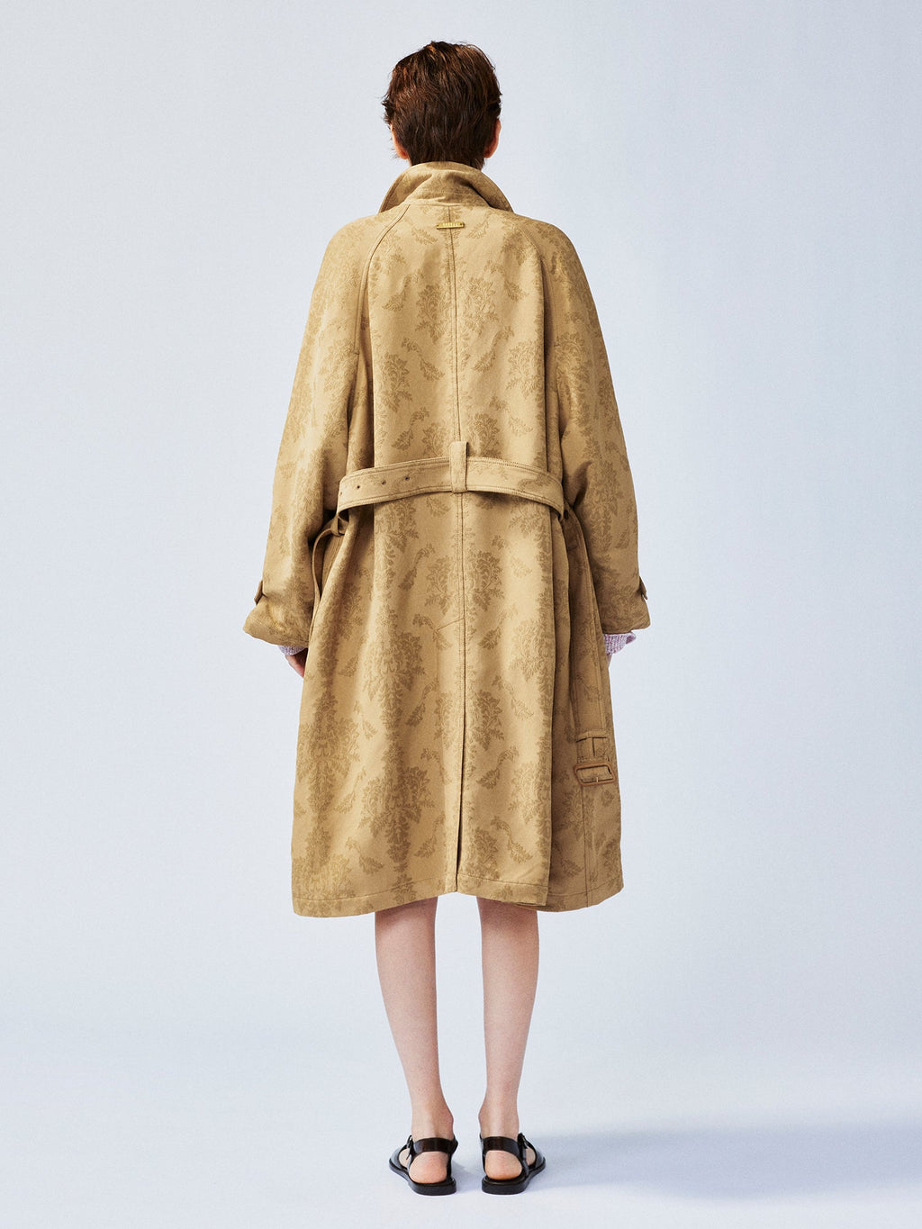 Nostalgia-evoking classic jacquard balmacaan coat