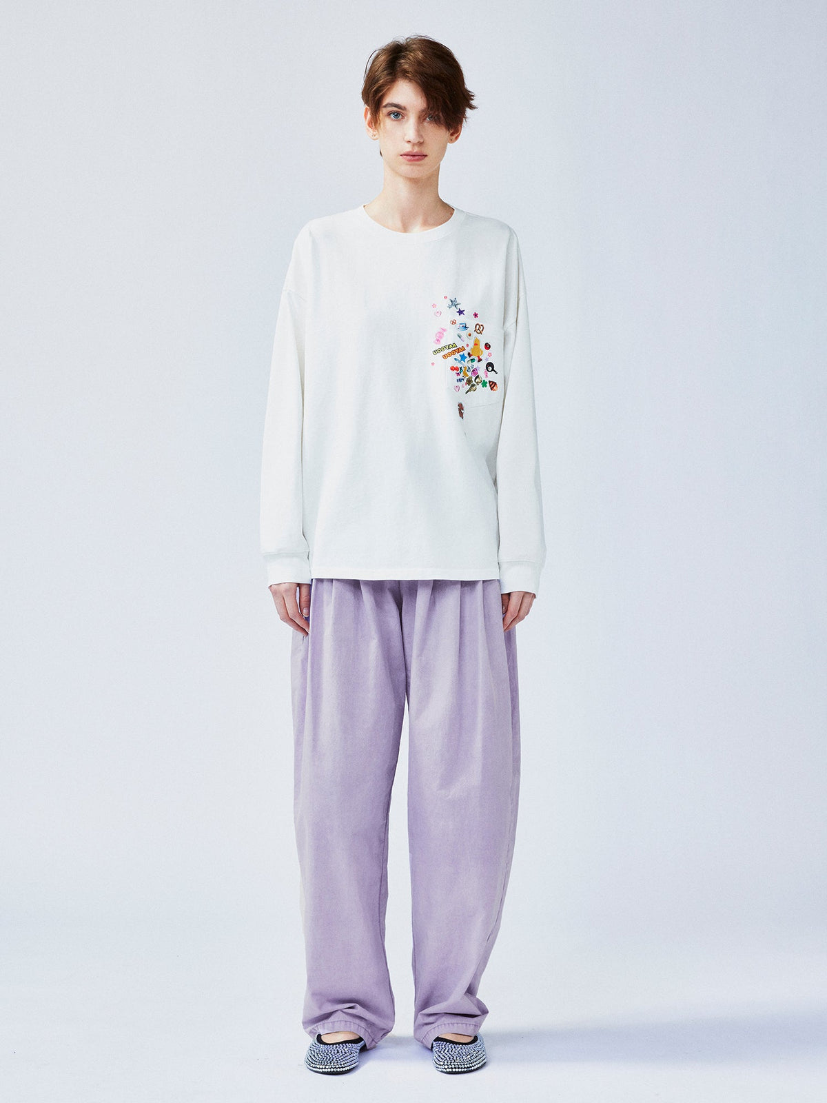 Playful sticker patch long-sleeve T-shirt