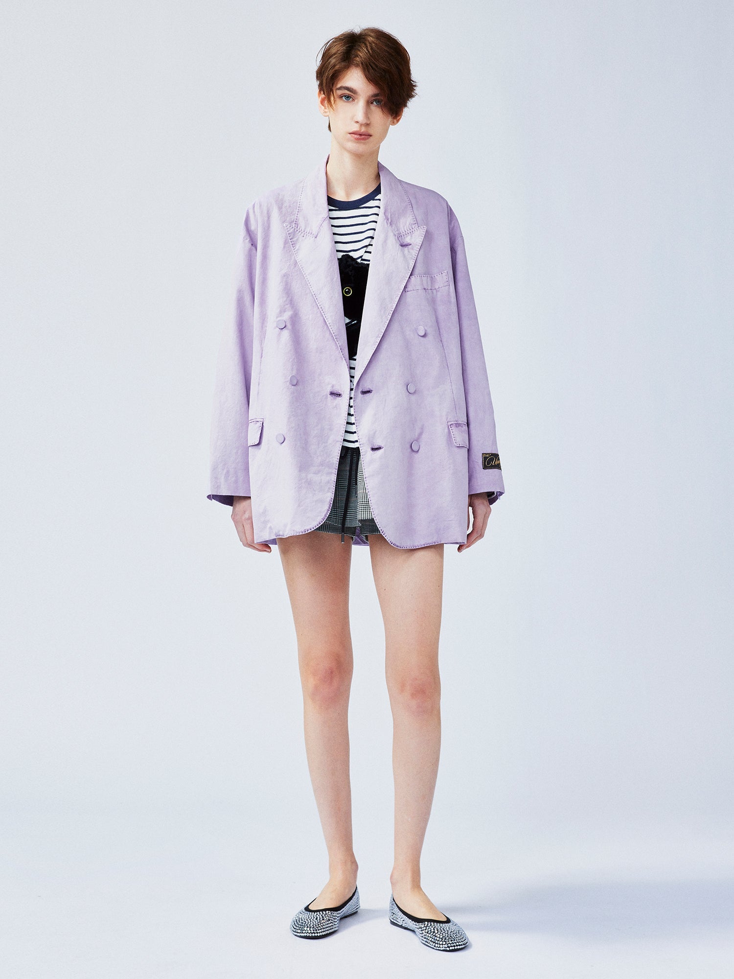 Youthful and romantic double-breasted gun flap collar blazer