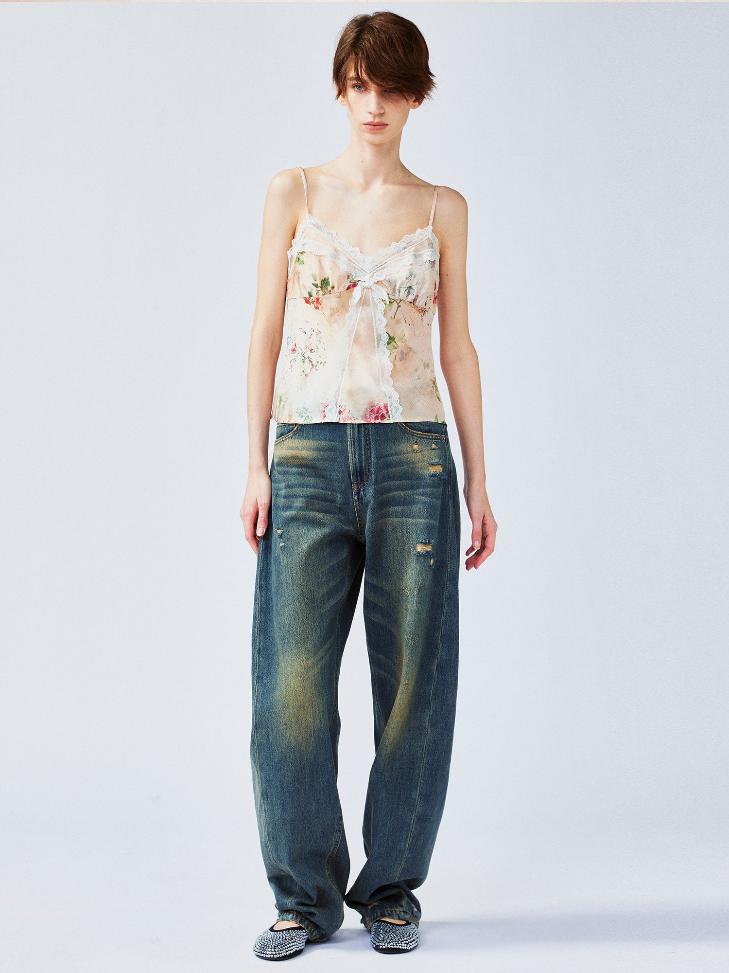Wardrobe essential distressed wash scythe-cut jeans