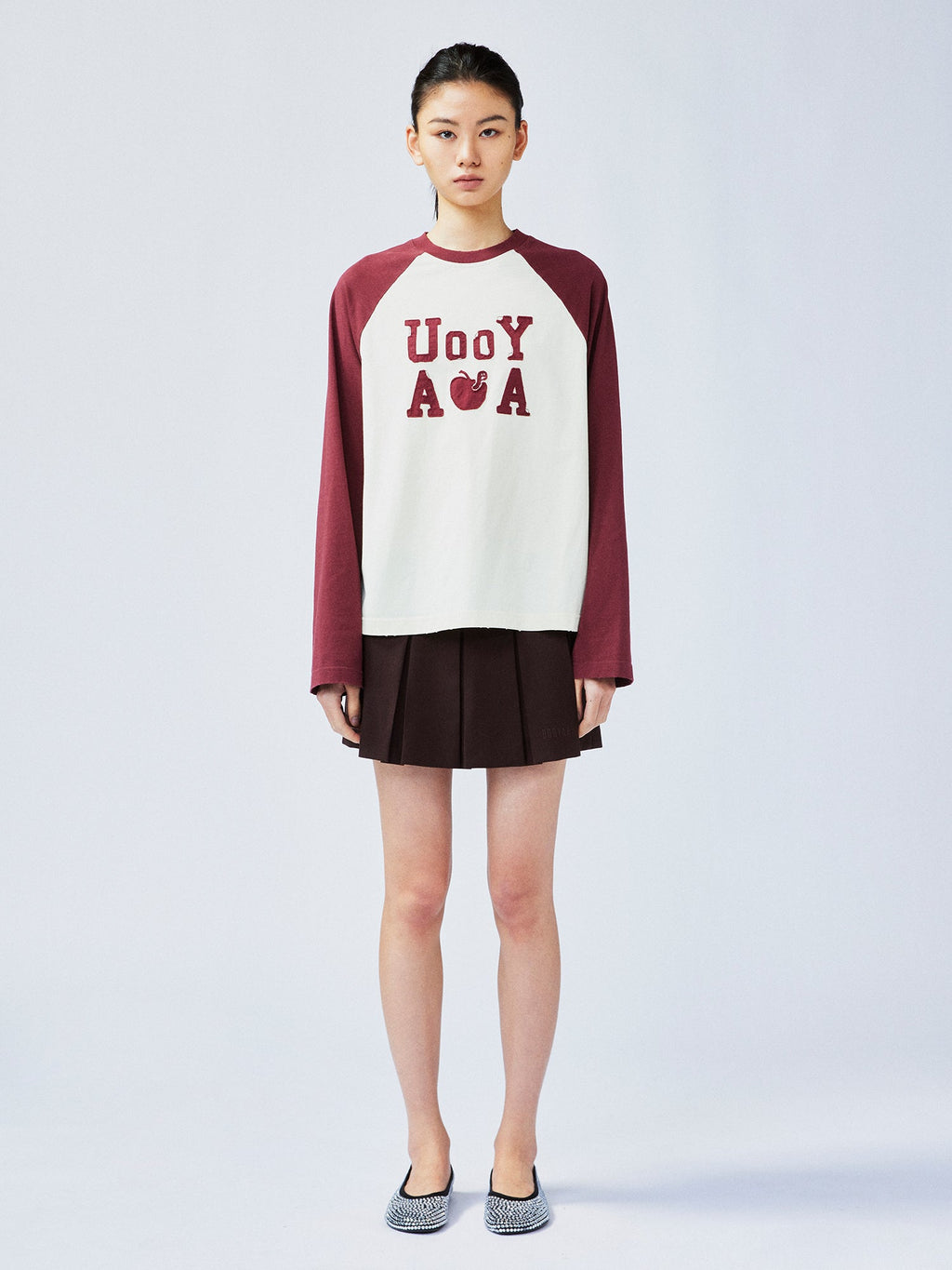 Playful apple worm raglan sleeve T-shirt