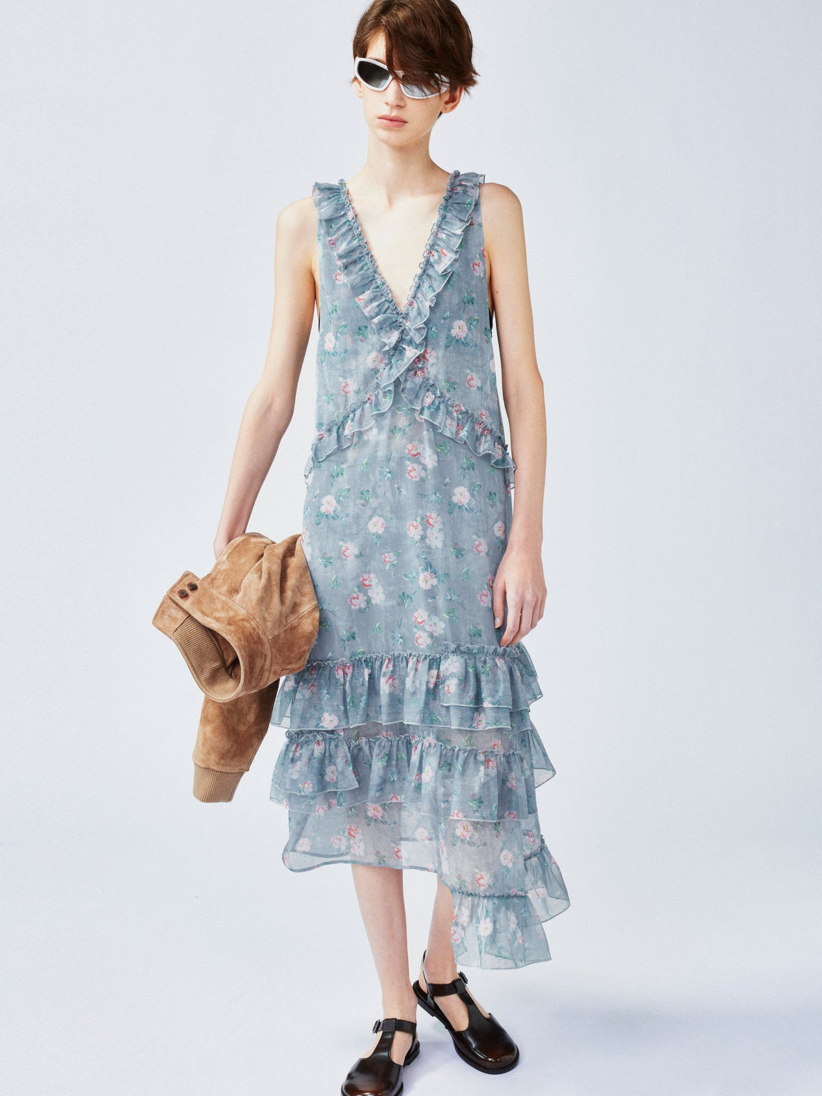 Romantic wallpaper floral suspender dress