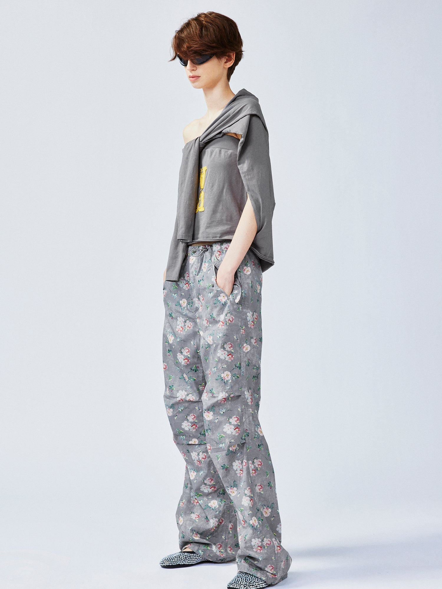 Romantic wallpaper floral utility pants