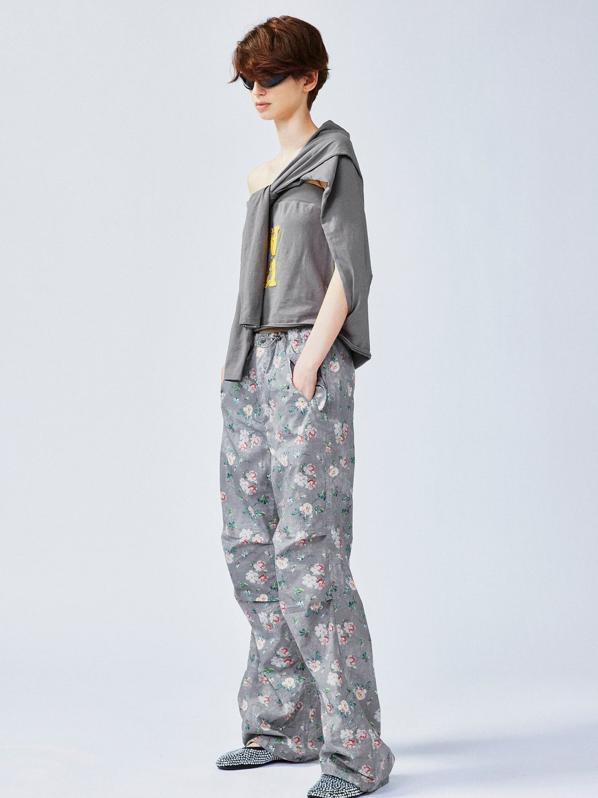 Romantic wallpaper floral utility pants