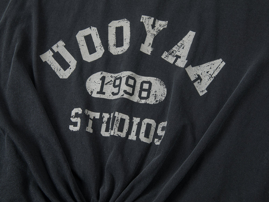 Twist-knot collegiate T-shirt