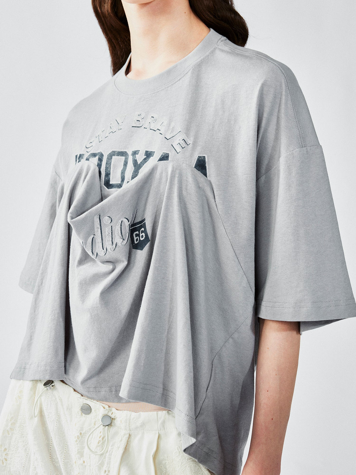 Vintage t-shirt with lifted hem