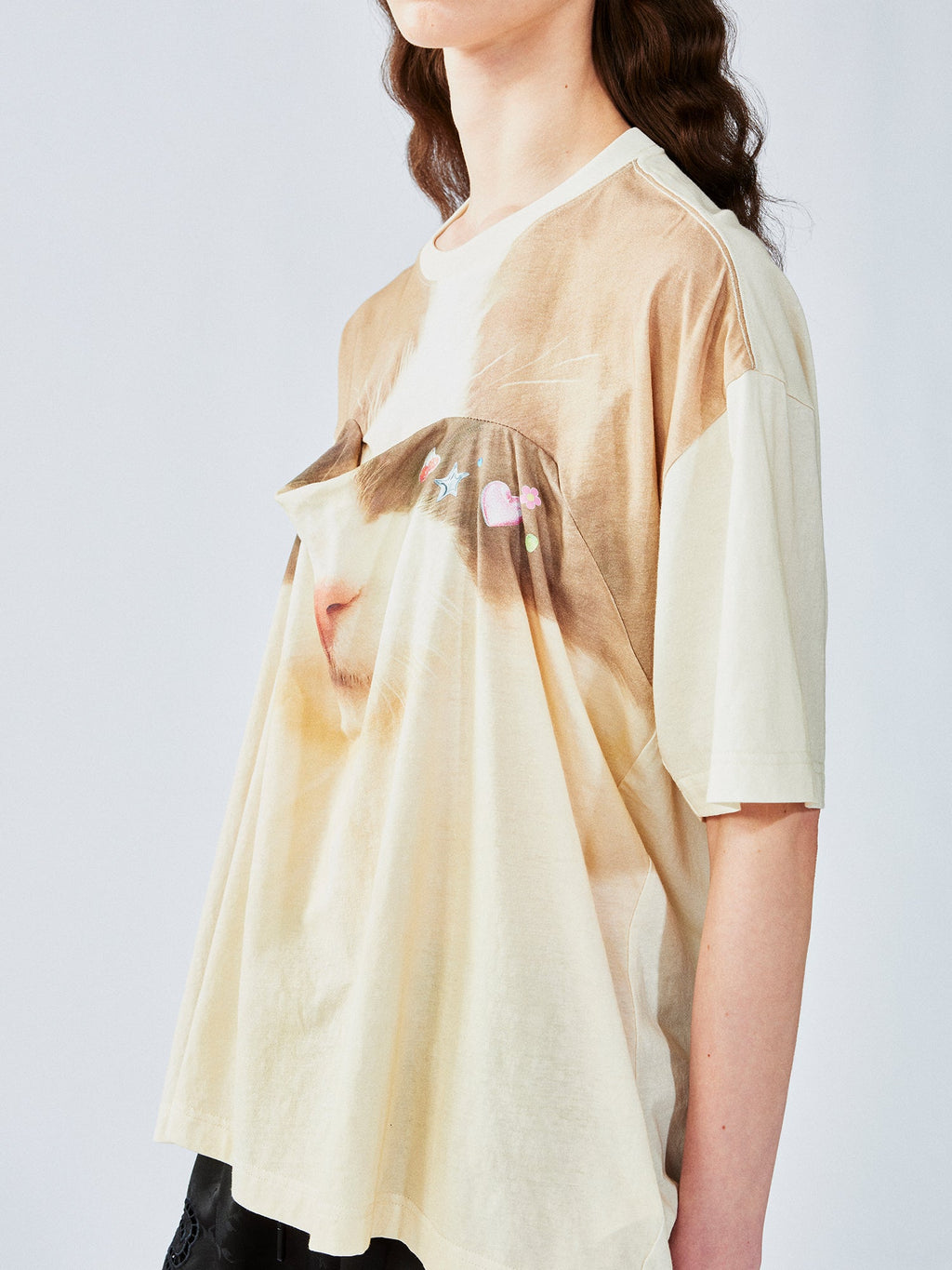 Cat print t-shirt with lifted hem