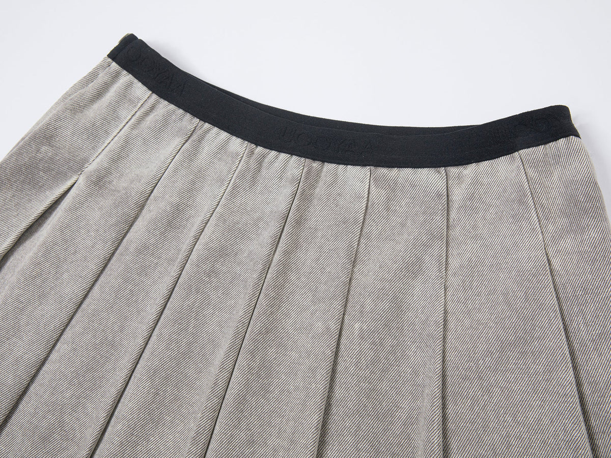 Pleated denim short skirt