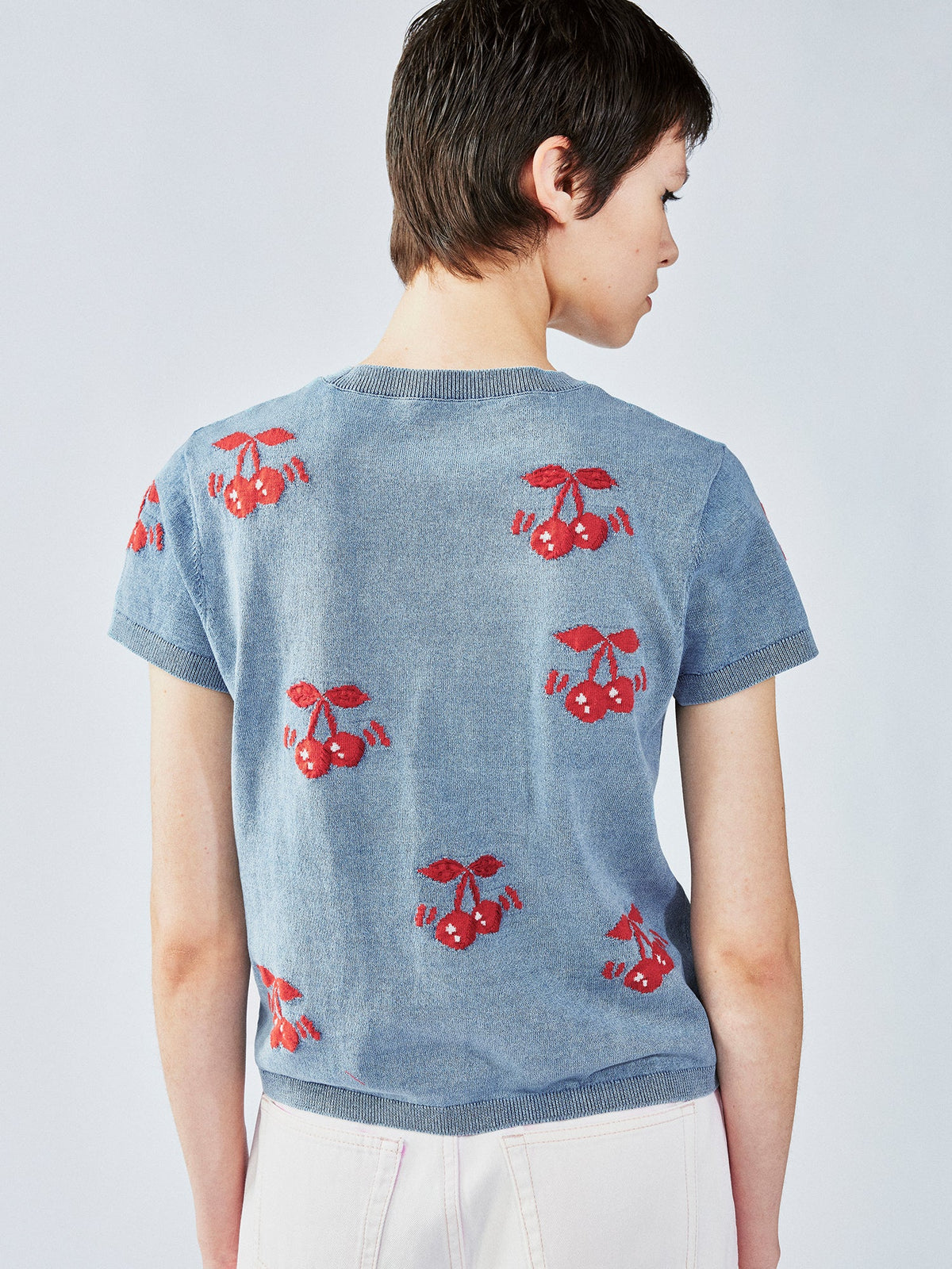 Dynamic cherry knit t-shirt