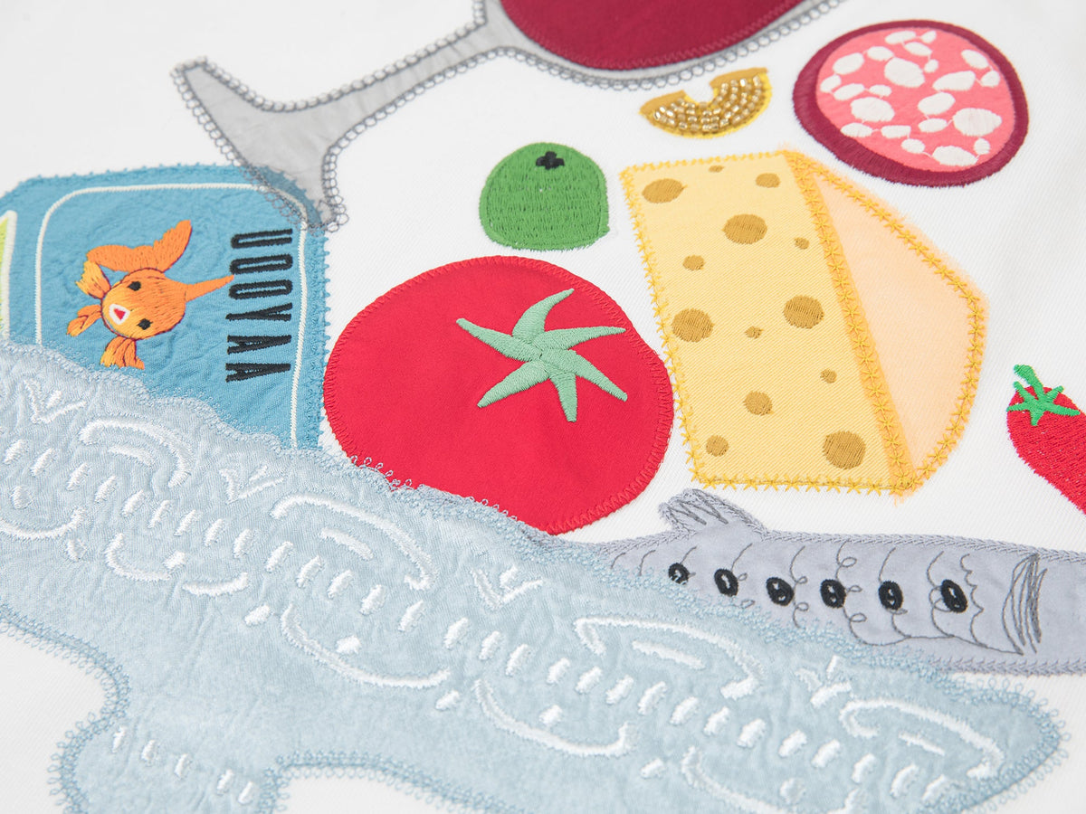 Food-Platter appliqué t-shirt