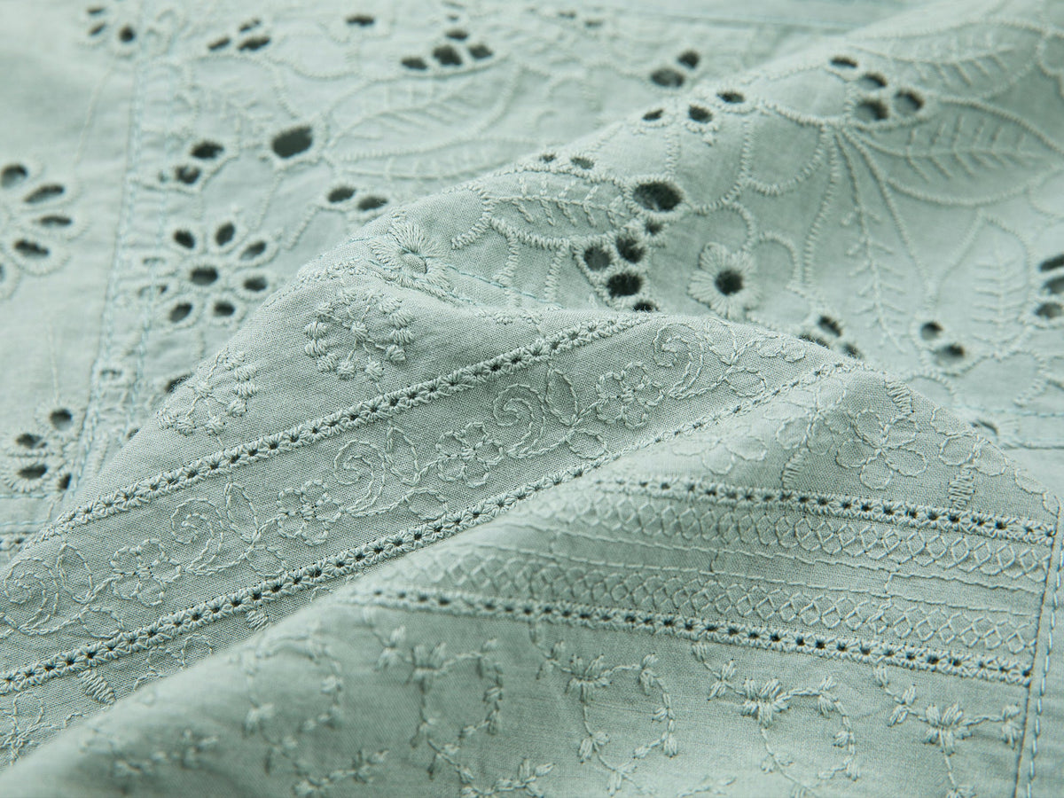 Openwork embroidery utility skirt