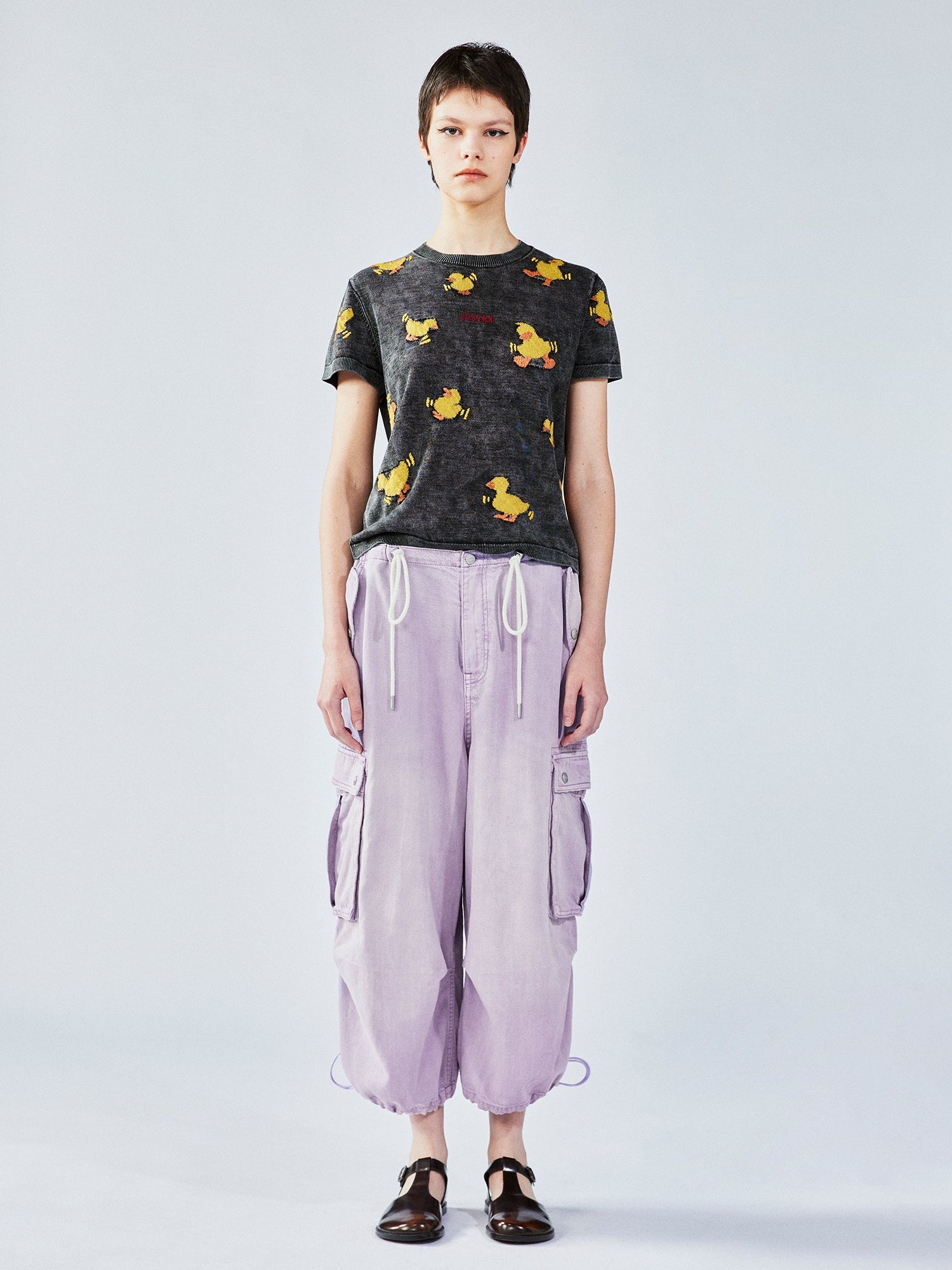 ‘Introverted personality type’ duck jacquard knit tee