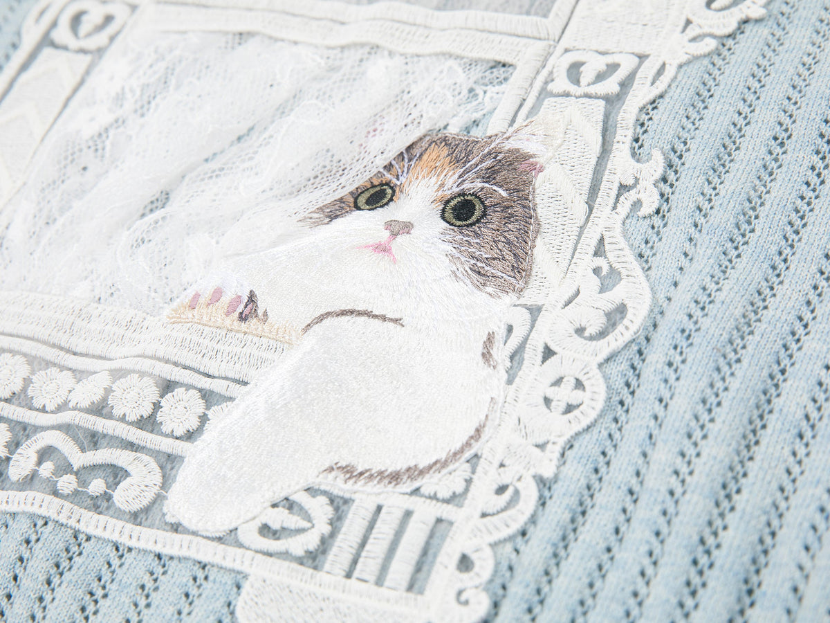 Knitted cat window scene T-shirt