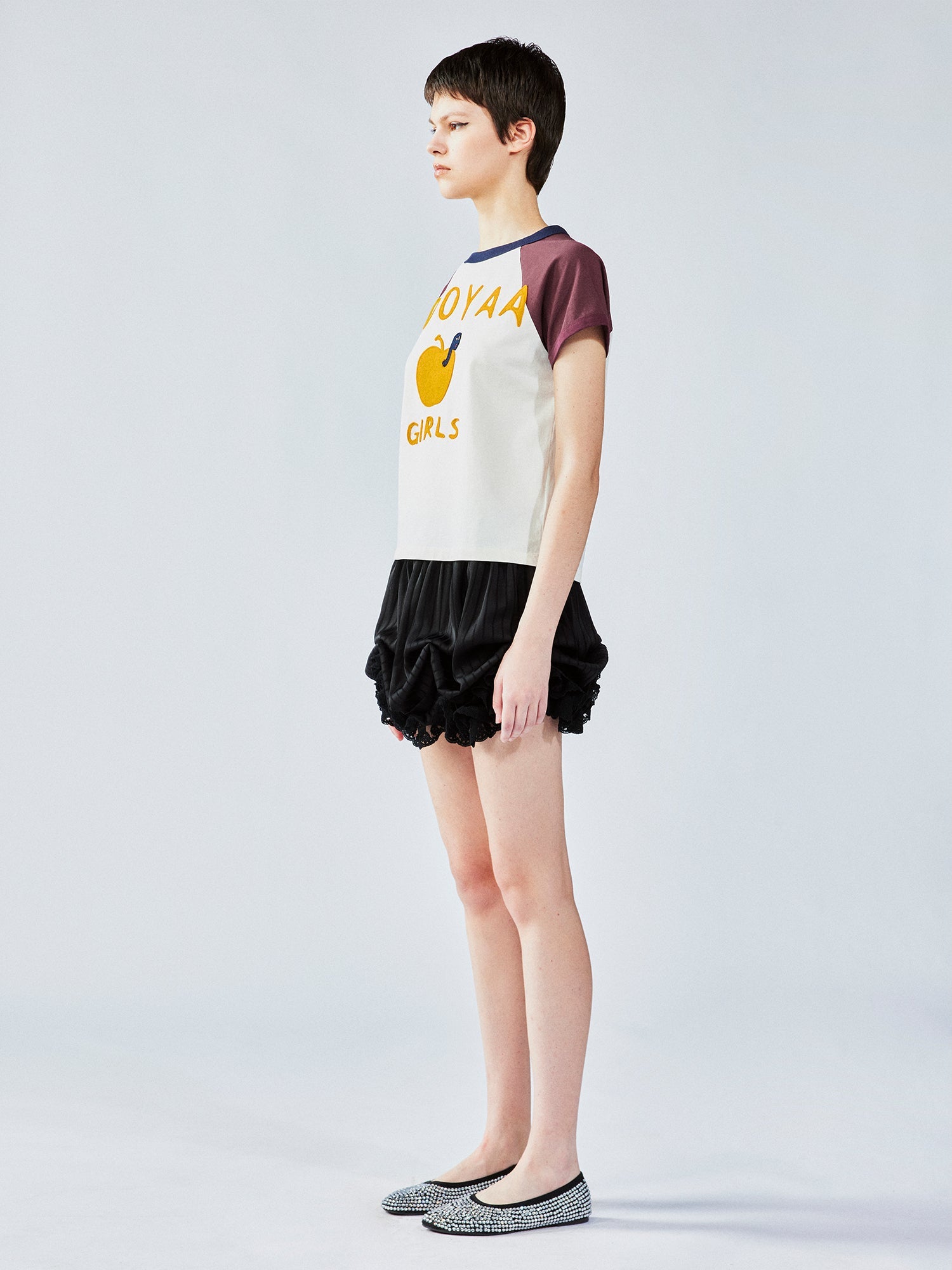 Apple worm felt appliqué raglan tee