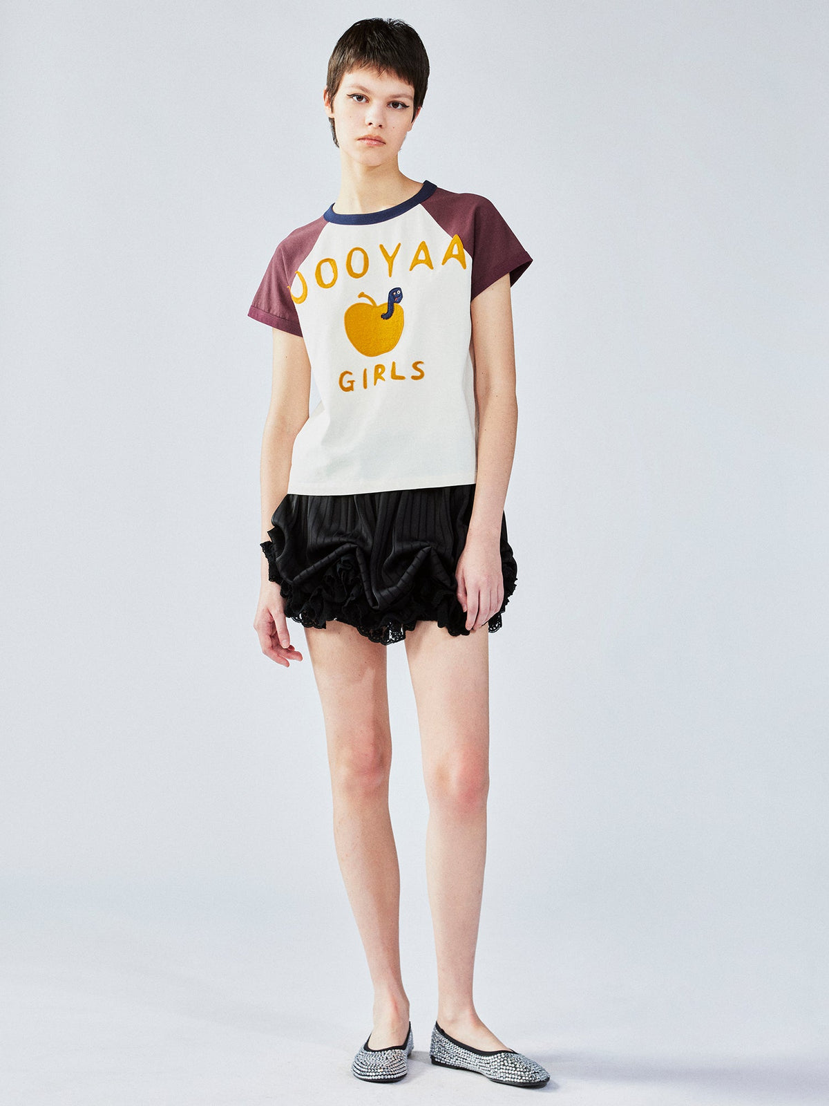 Apple worm felt appliqué raglan tee