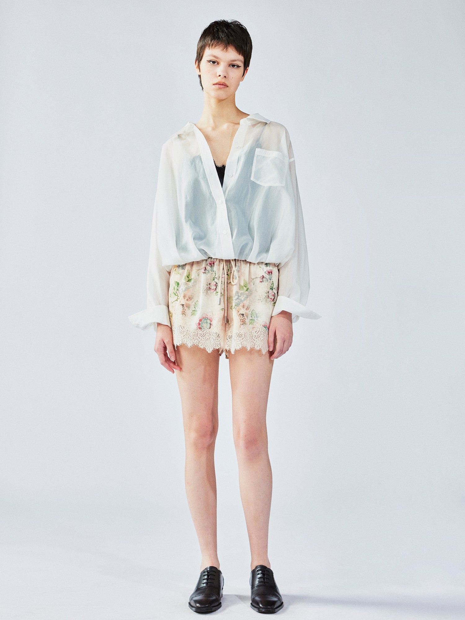 Vintage wallpaper-inspired floral lace shorts