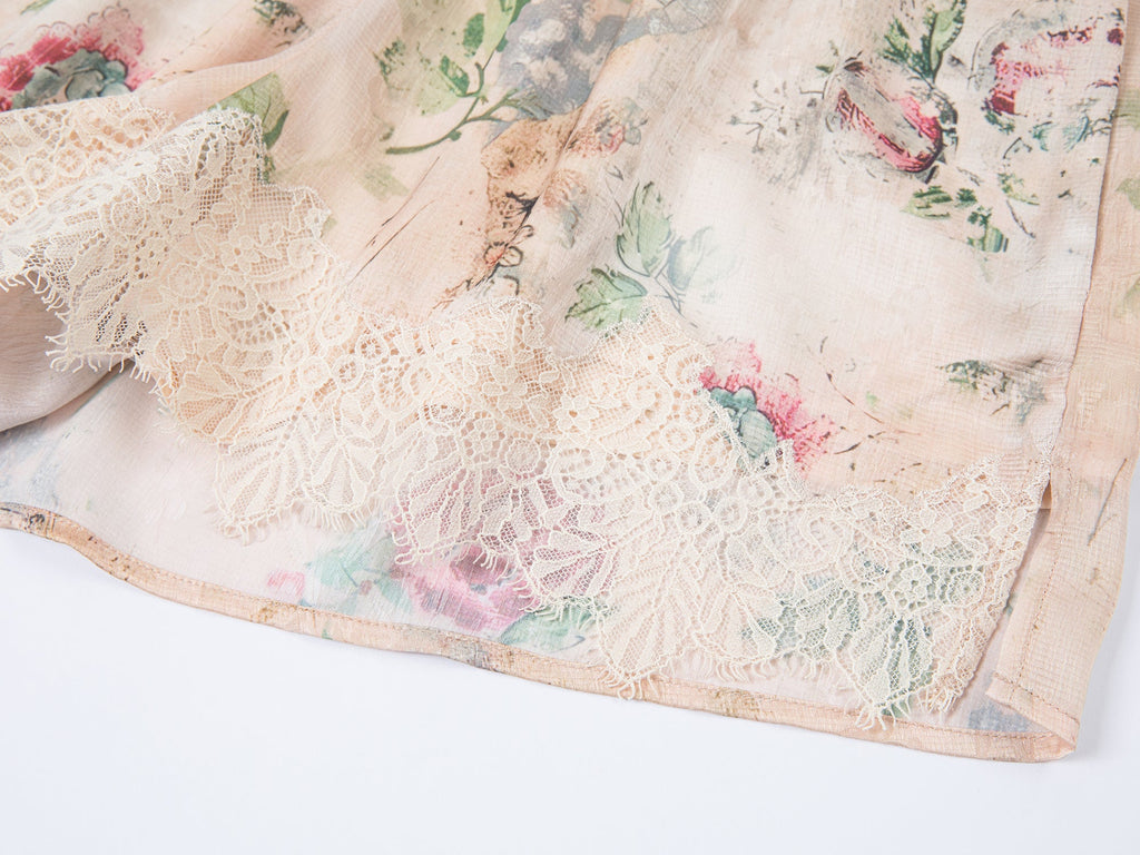 Vintage wallpaper-inspired floral lace shorts