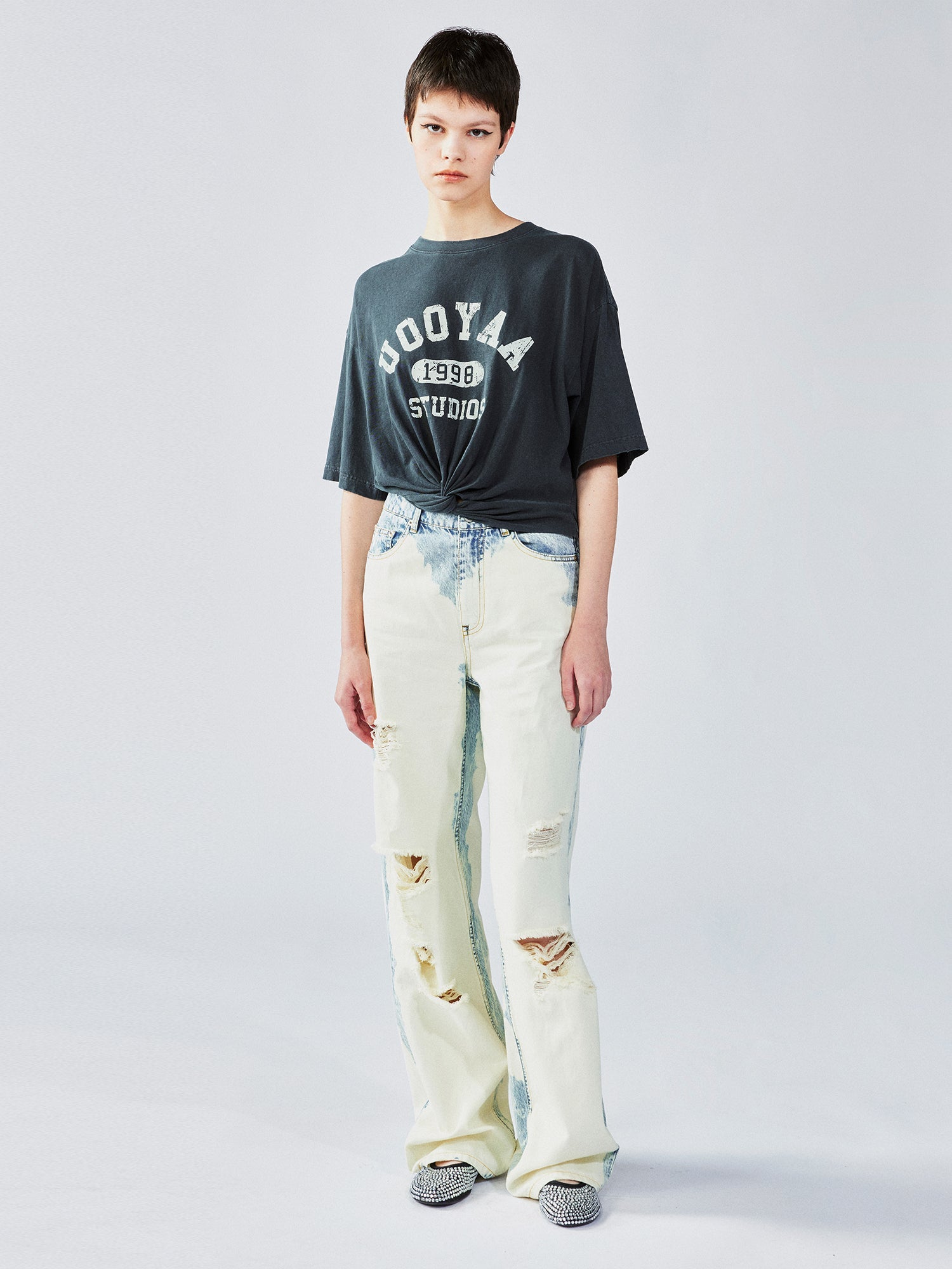 Faded wash distressed straight jeans