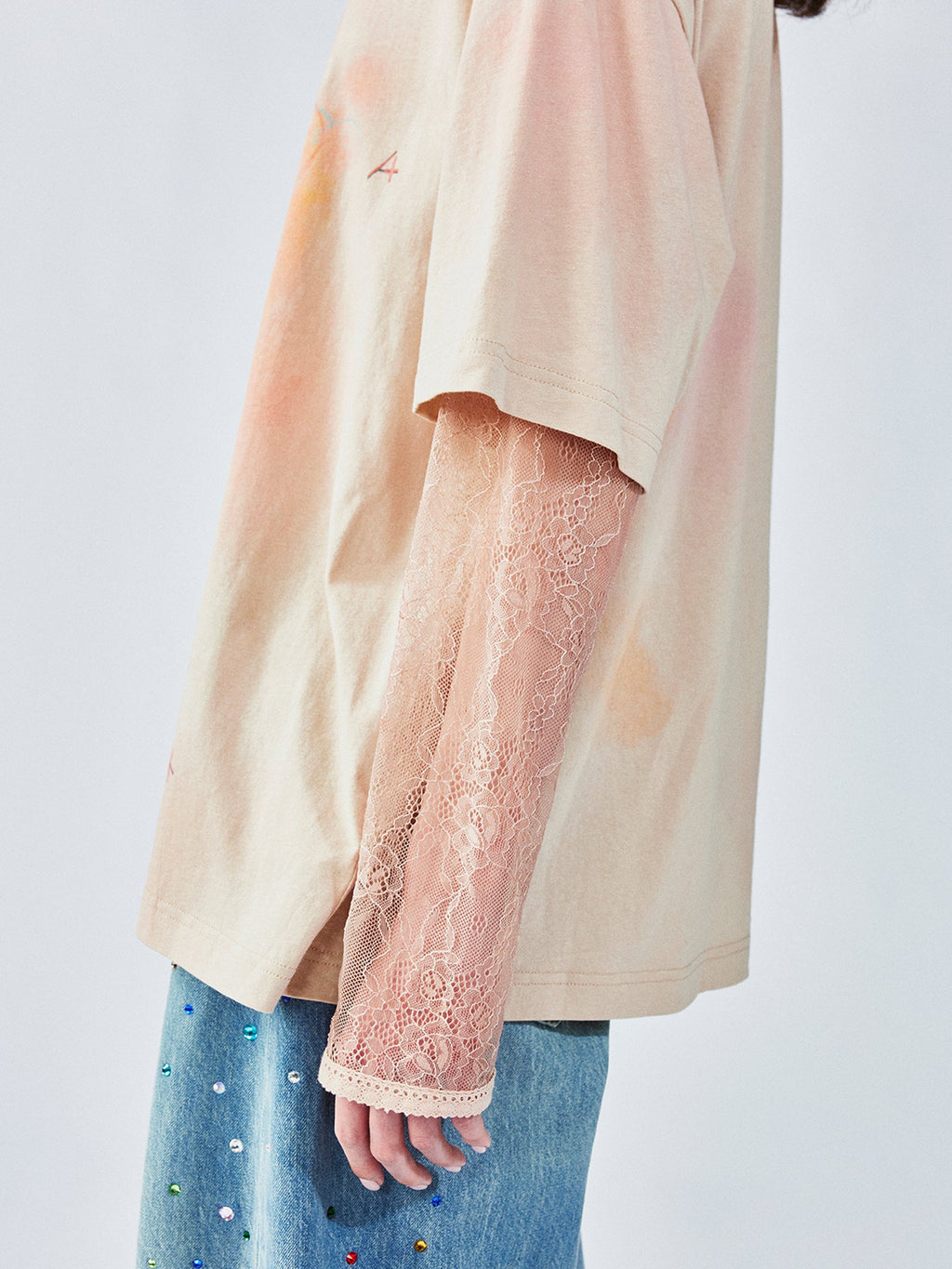 Lace layered dandelion print tee