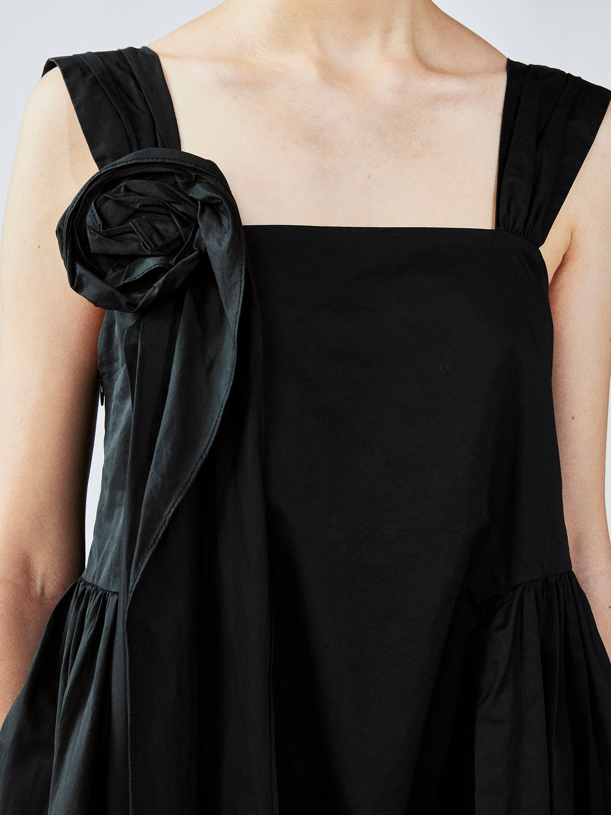 3D flower camisole dress with side pocket