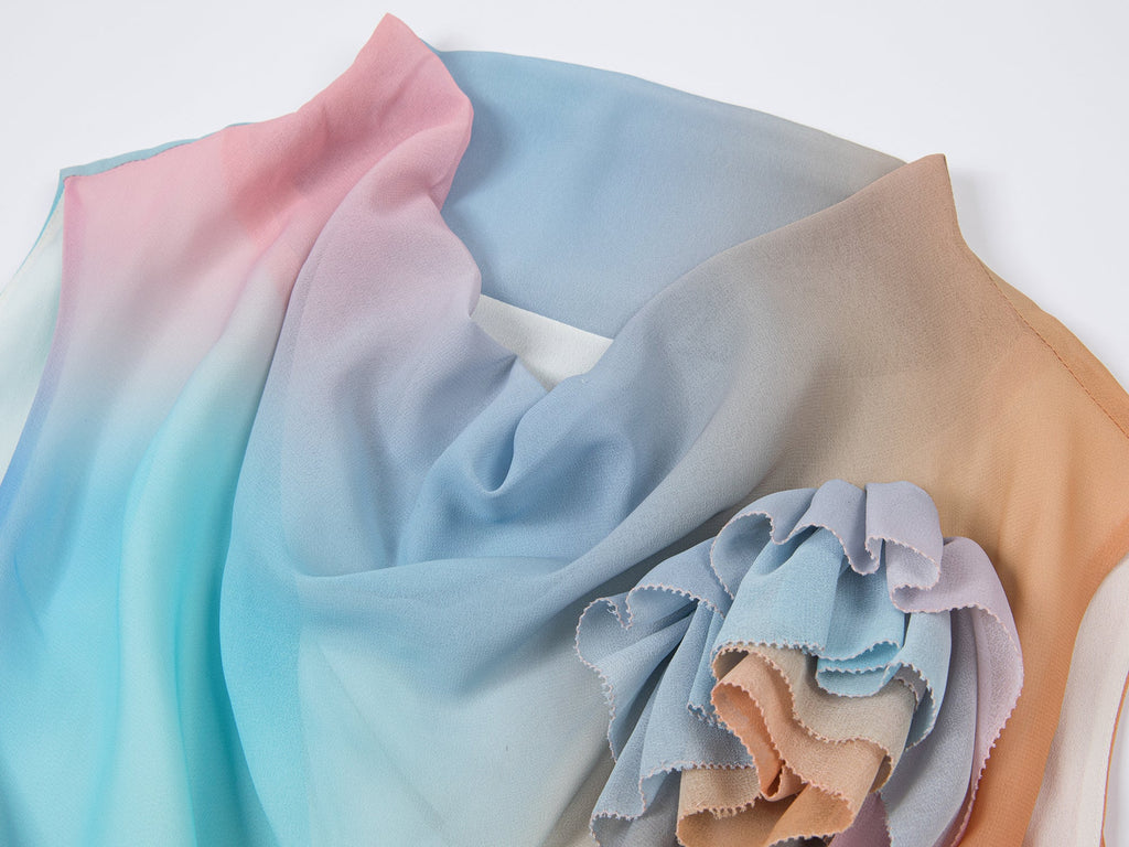 Dreamy light 3D appliqué dress