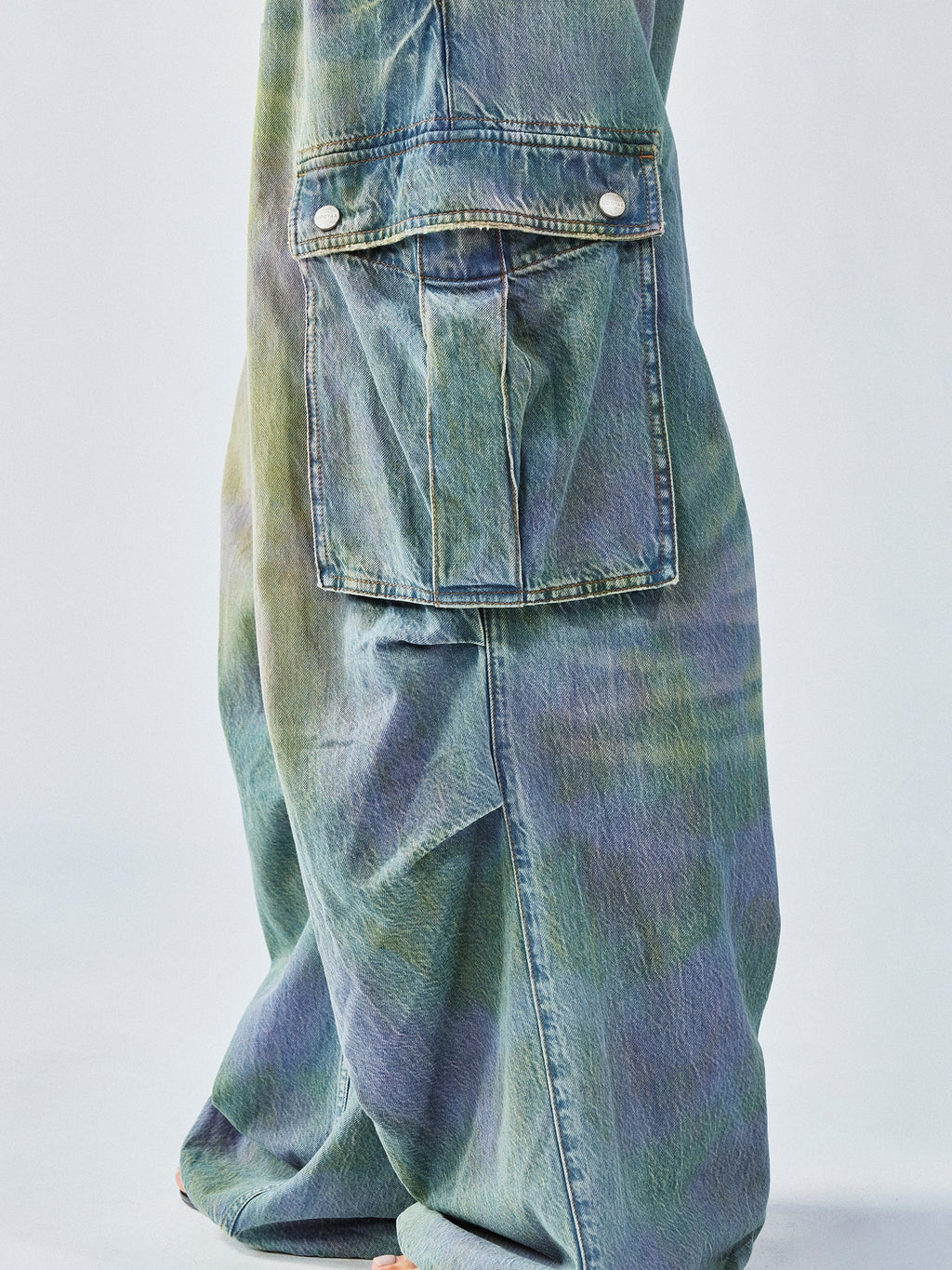 Dreamy light utility jeans