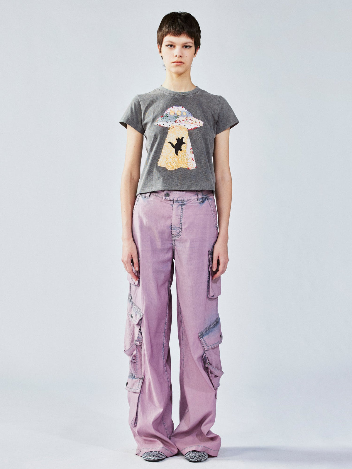 UFO cat appliqué embroidery tee