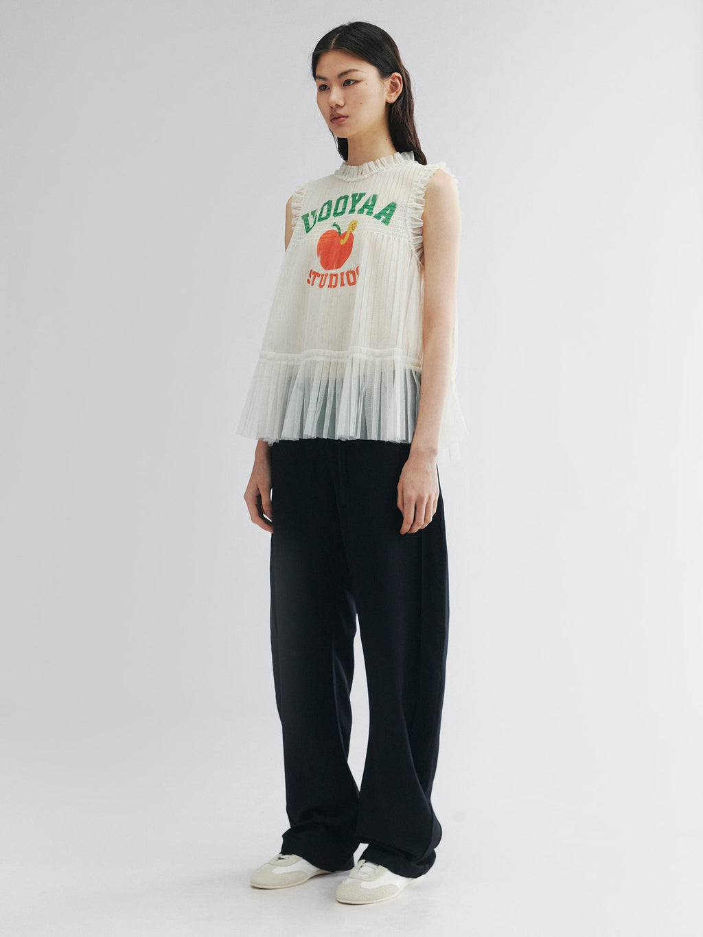 Curved seam fine wool pants