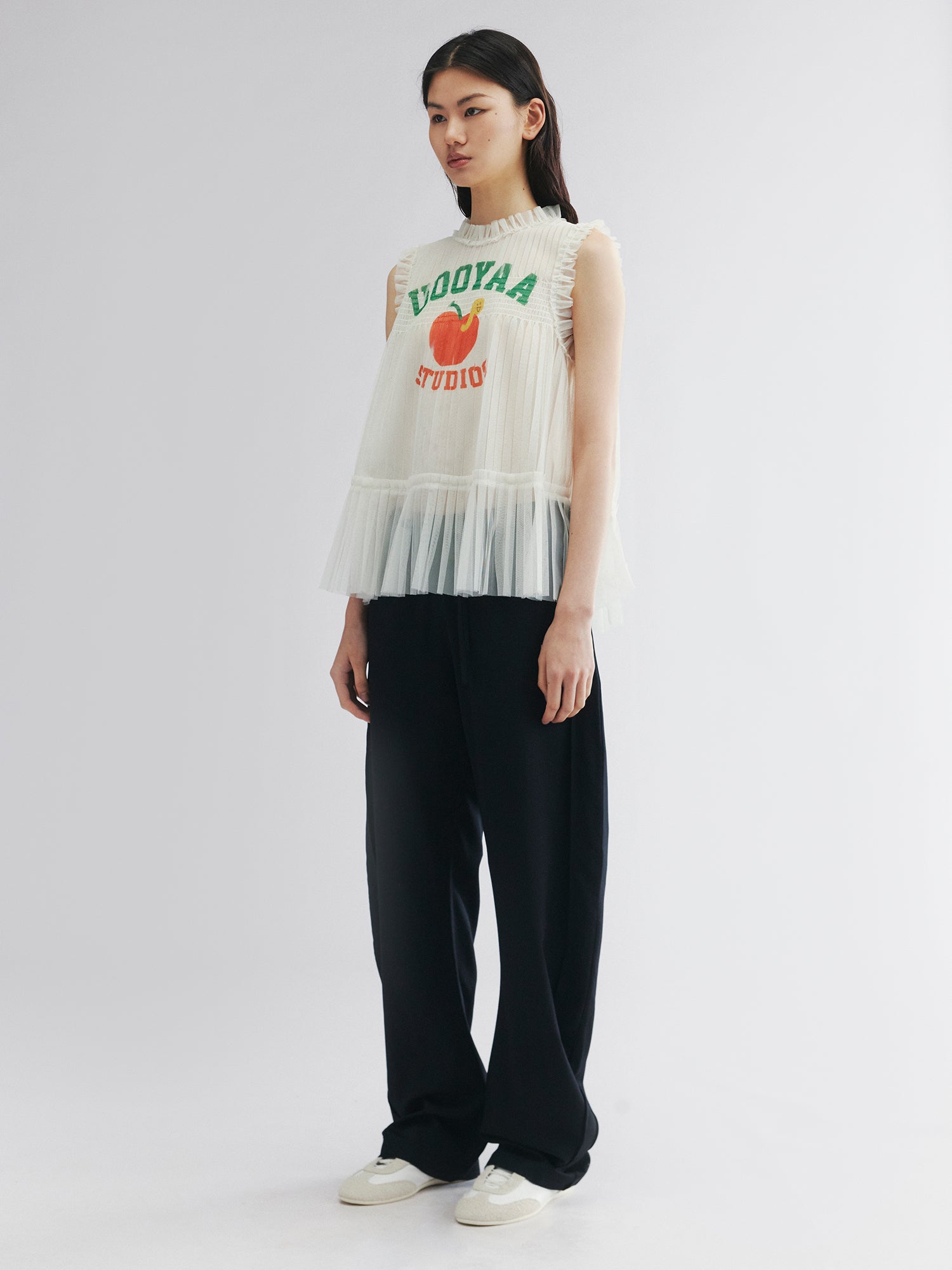 Curved seam fine wool pants