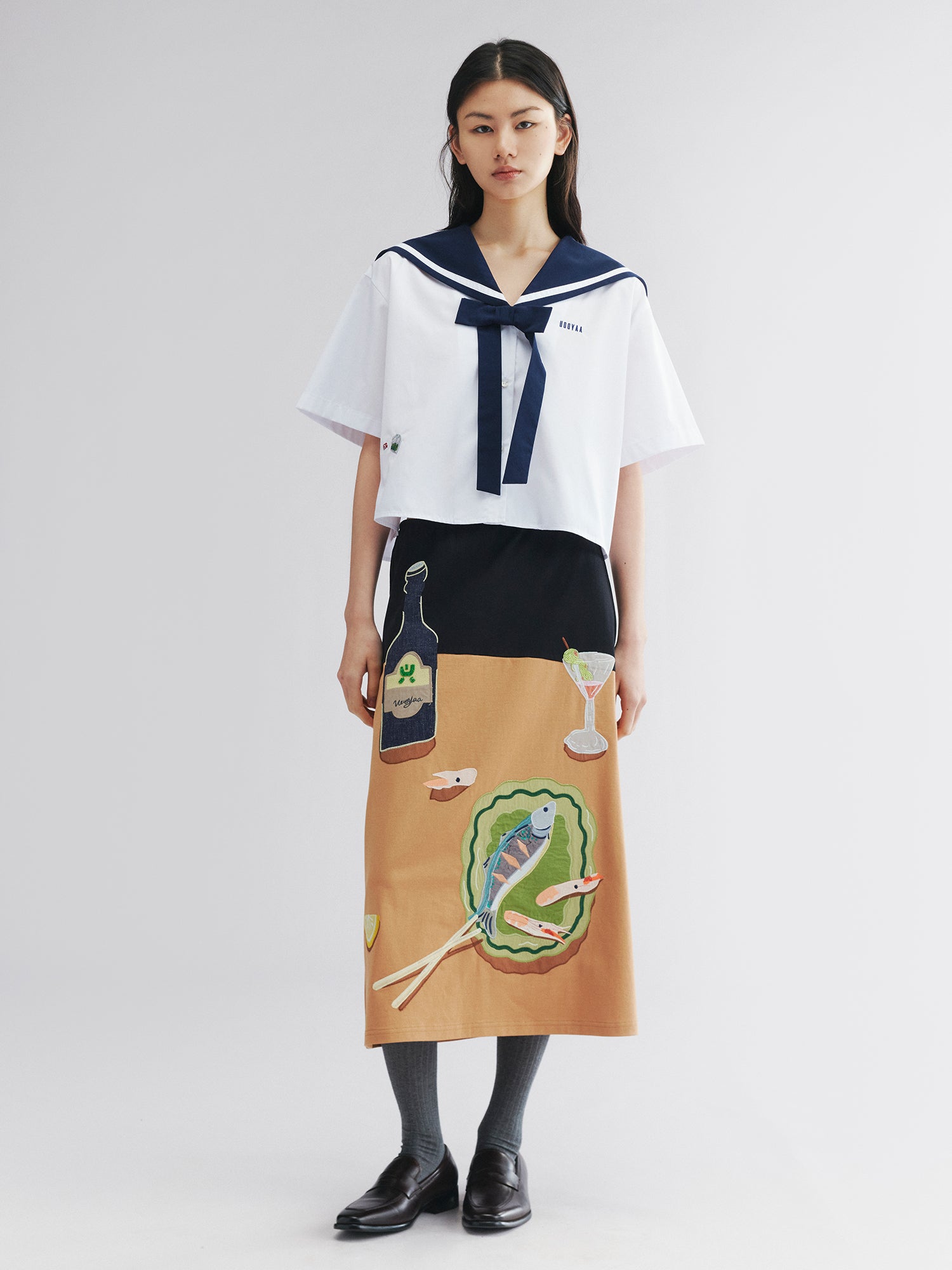 Seafood & wine graphic skirt