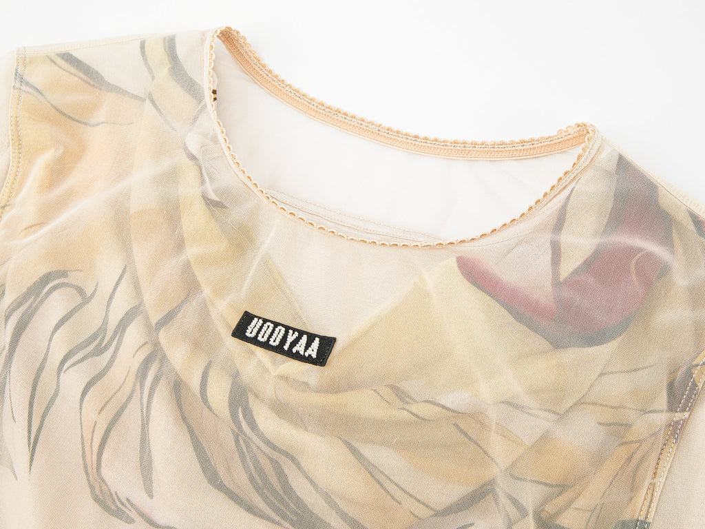 Wrinkled mesh anime layered T-shirt