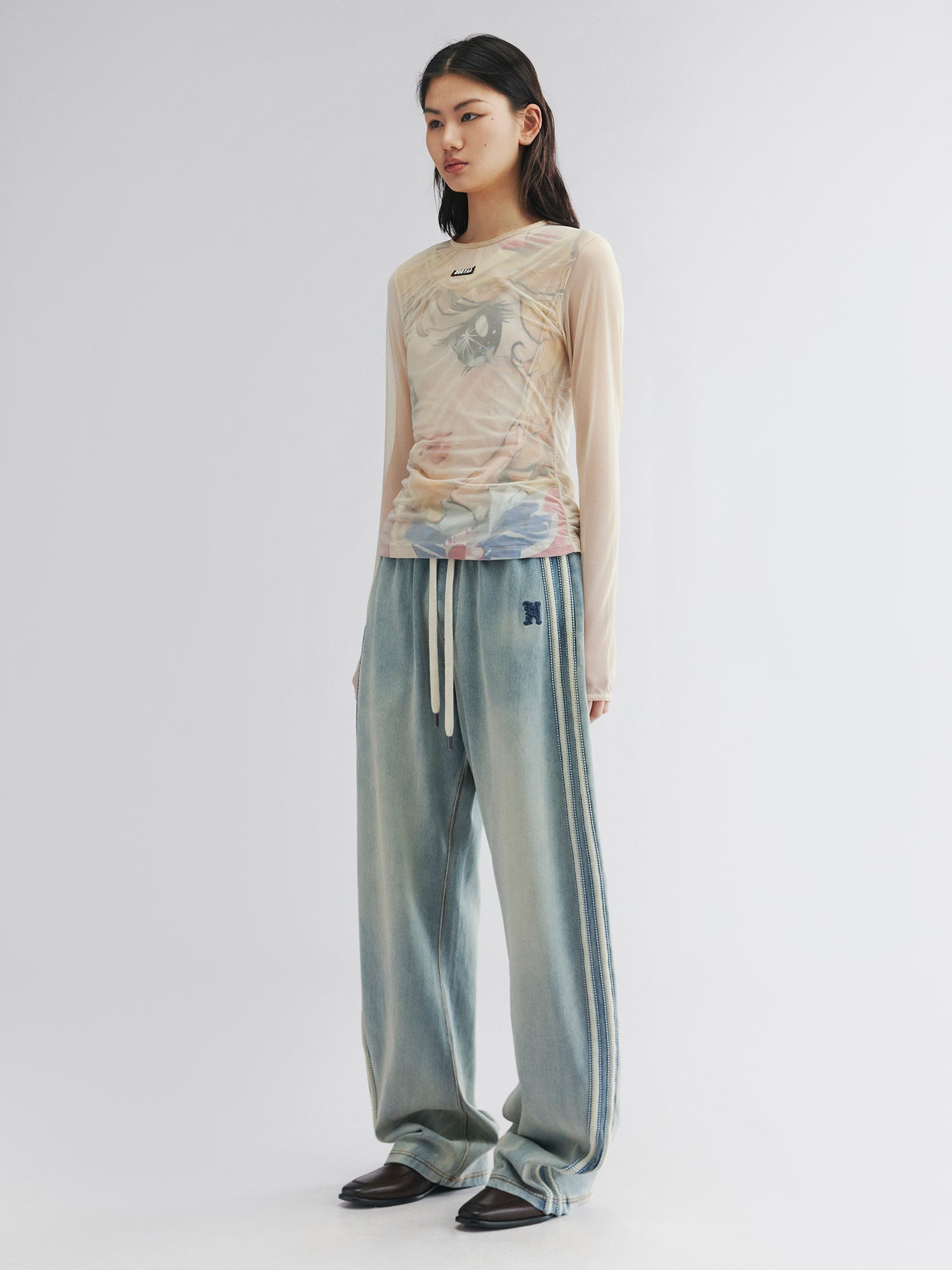 Wrinkled mesh anime layered T-shirt