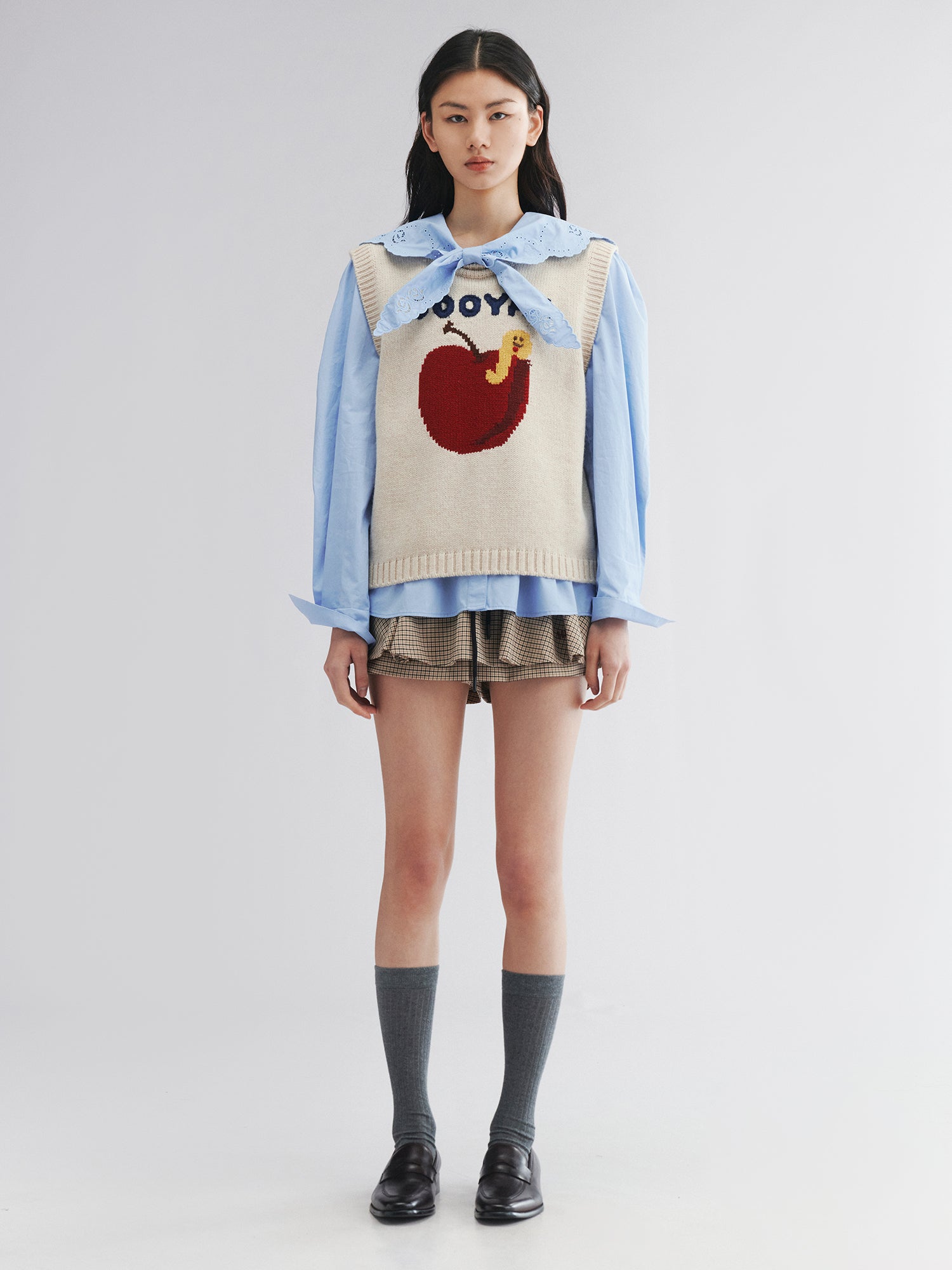 Apple worm knit vest