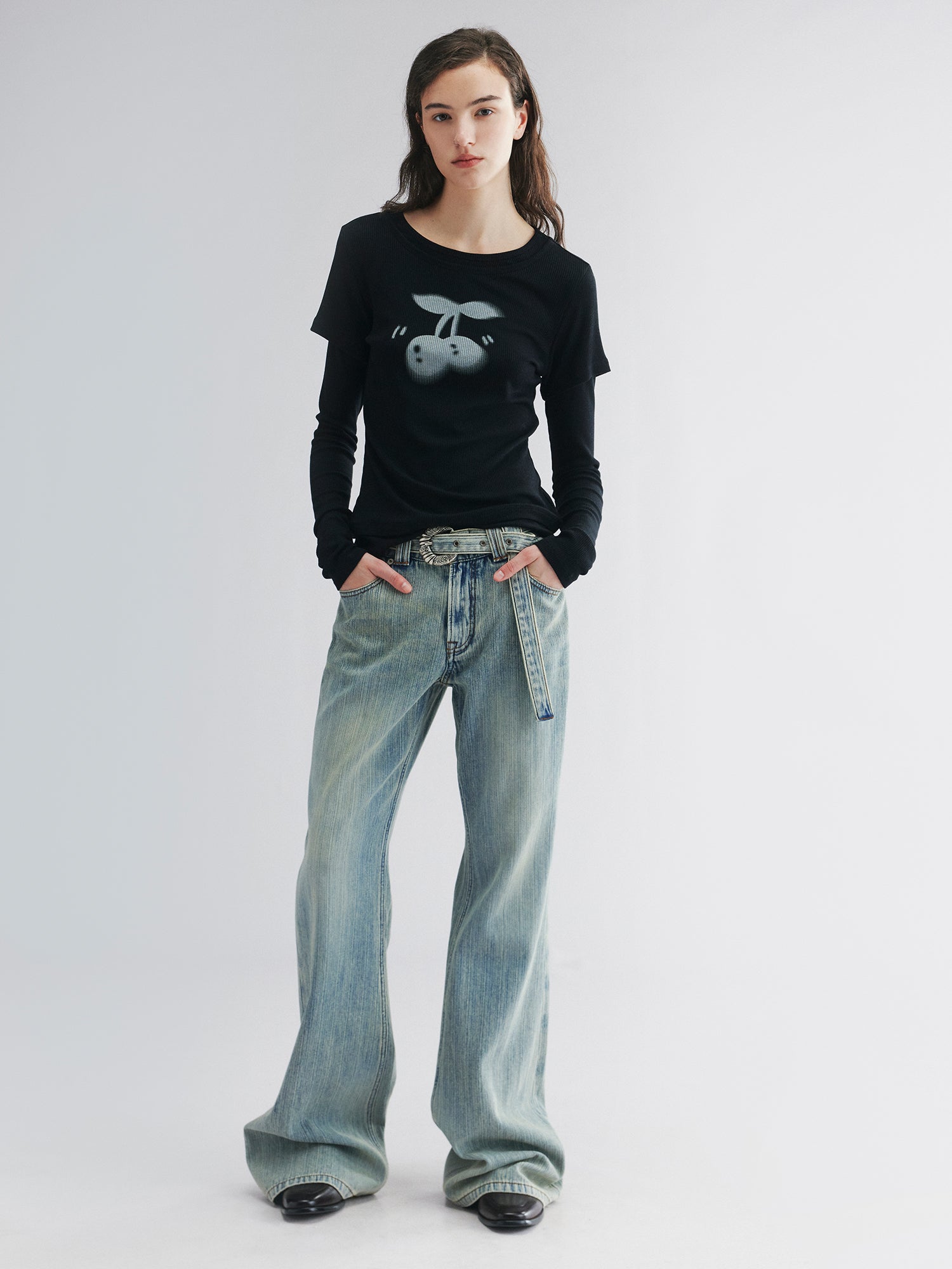 Vintage low-rise flared jeans