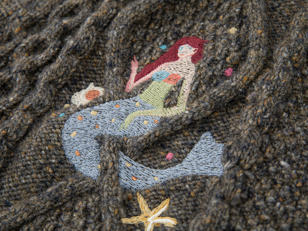 Cable knit collar cardigan
